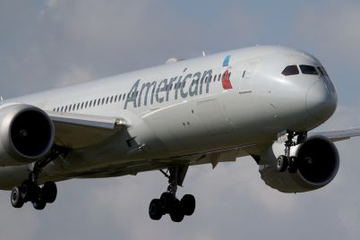 american-airlines-scheduling-glitch-allows-pilots-to-drop-thousands-of-july-flights-scaled.jpg