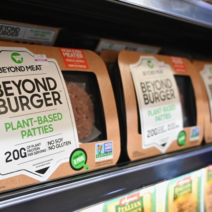 beyond-meat-shares-crater-as-losses-mount-company-issues-disappointing-forecast-as-u-s-growth-weakens-scaled.jpg