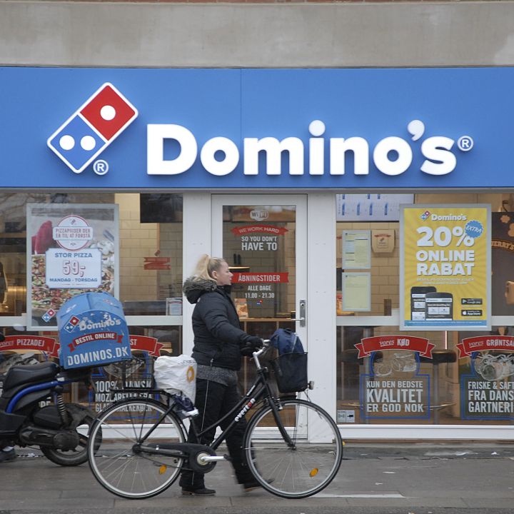 dominos-pizza-stock-falls-3-after-u-s-same-store-sales-turn-negative-scaled.jpg