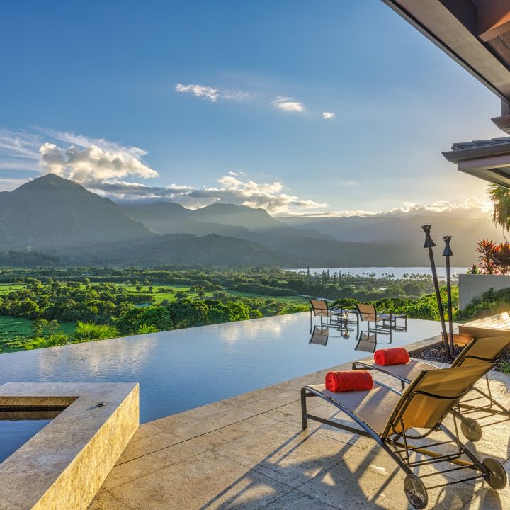 hawaiis-ultra-luxury-real-estate-market-smashes-records-as-sales-soar-600-heres-whats-selling-scaled.jpg