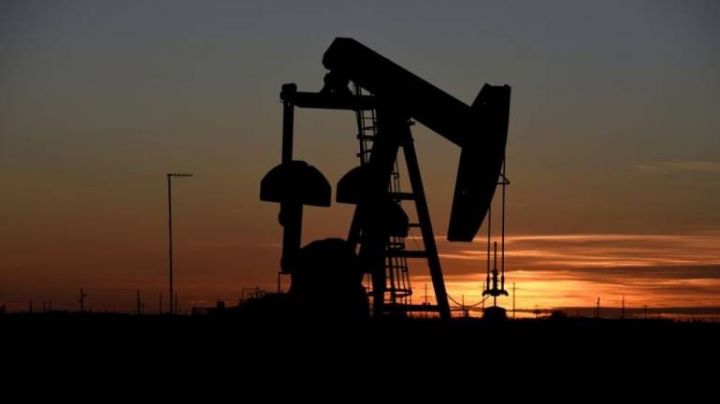 oil-prices-may-soon-see-a-correction-sell-mcx-crude-futures-for-a-target-of-rs-2700.jpg