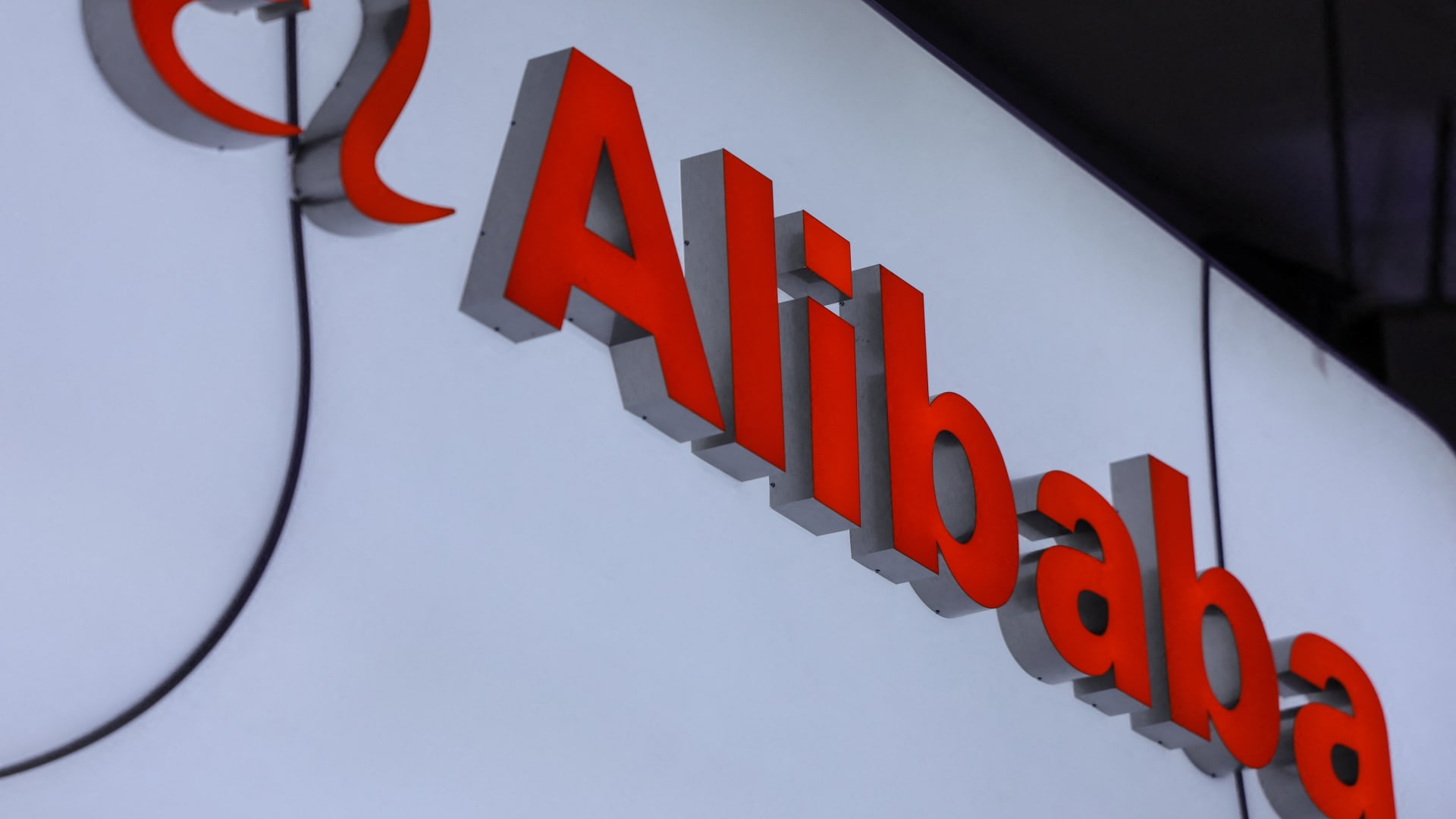 Alibaba AI Chip Growth: Unpacking Zhenwu M890's Market Impact featured image