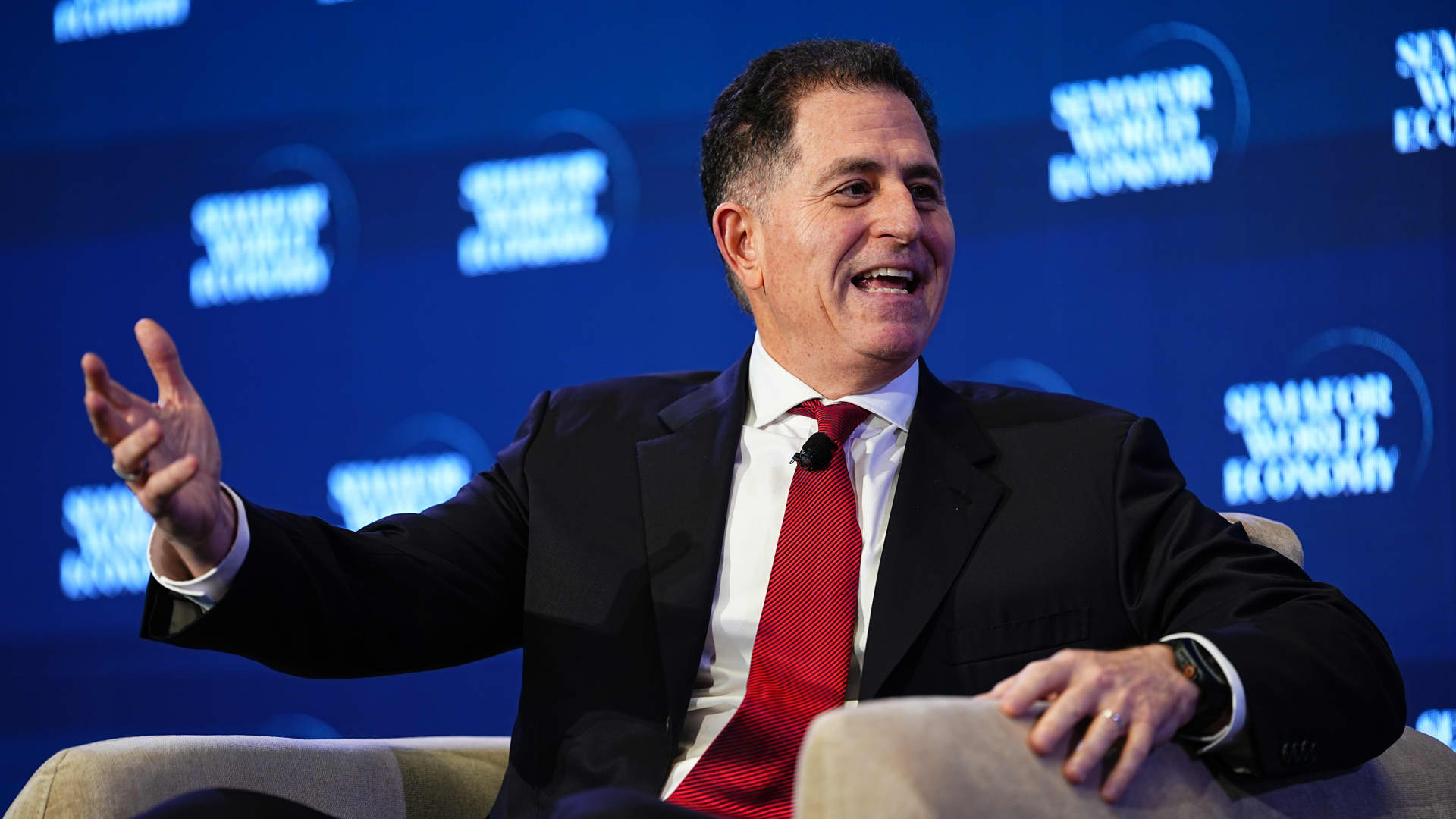 Dell Shares Surge 15%: AI-Driven Growth Fuels Record Revenue featured image
