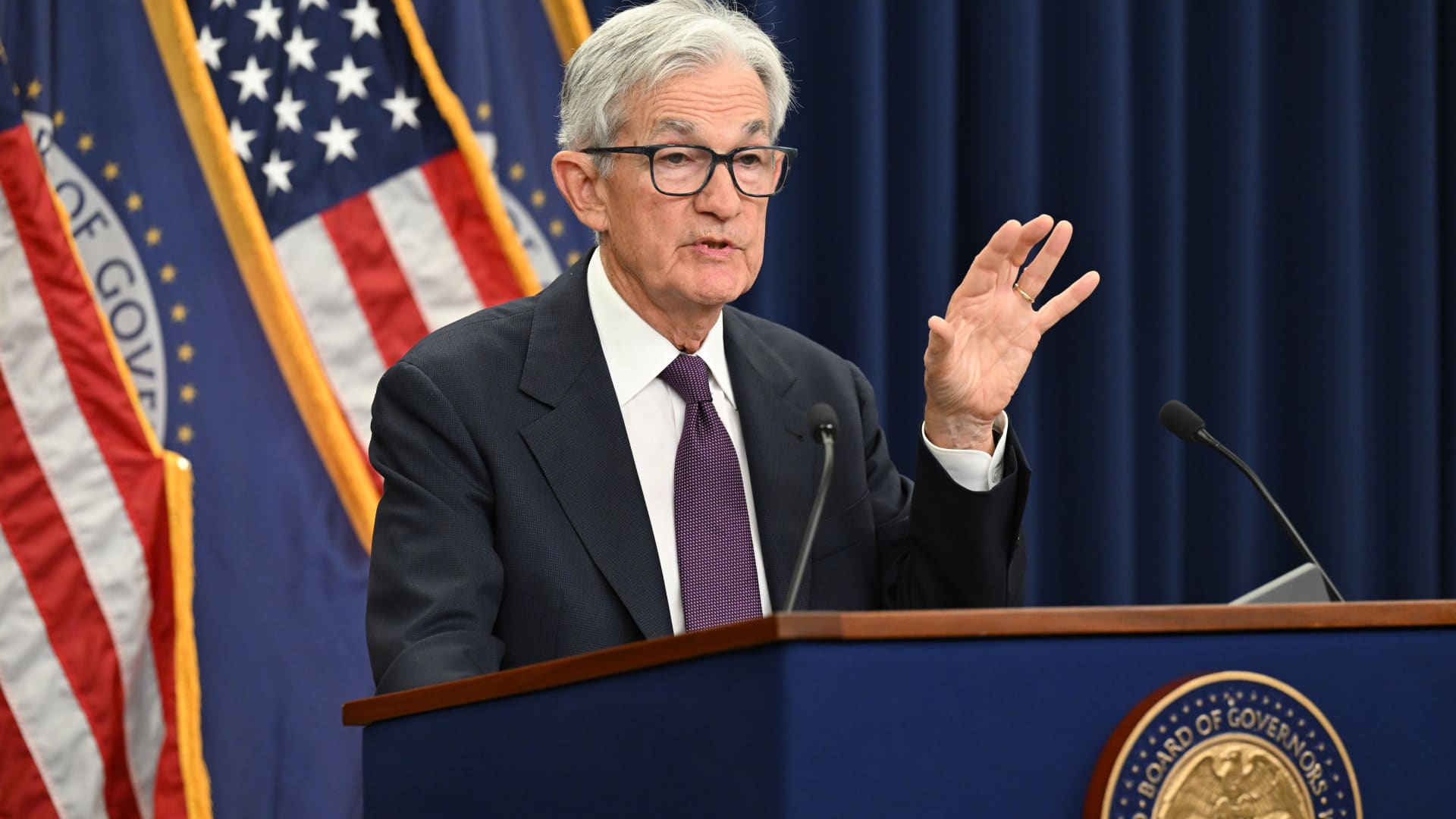 Fed Rate Hike Looms: Inflation Pressures Drive Policy Shift