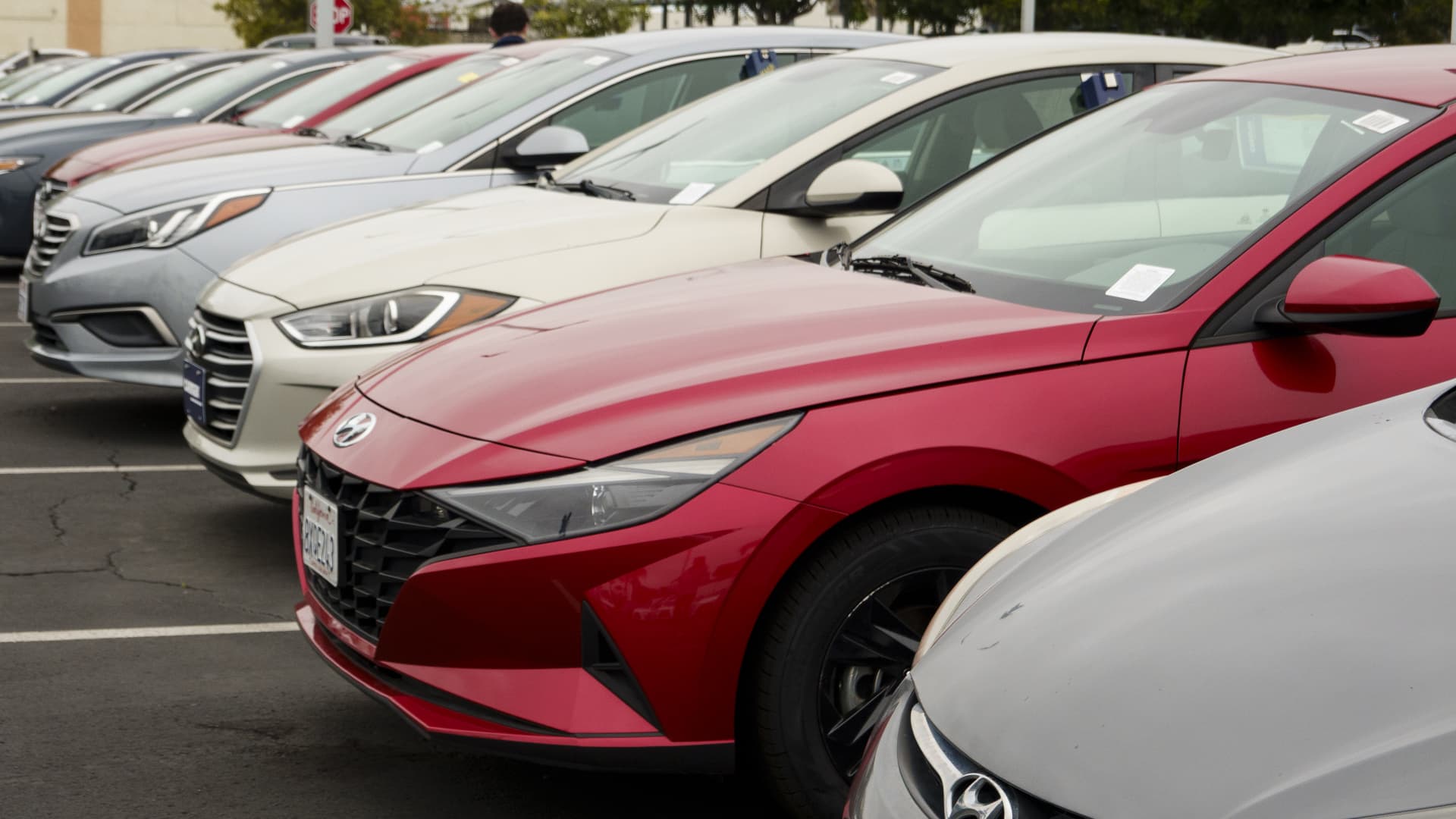 High Auto Loan Payments: A Surprising $1,000+ Threshold Across US Markets