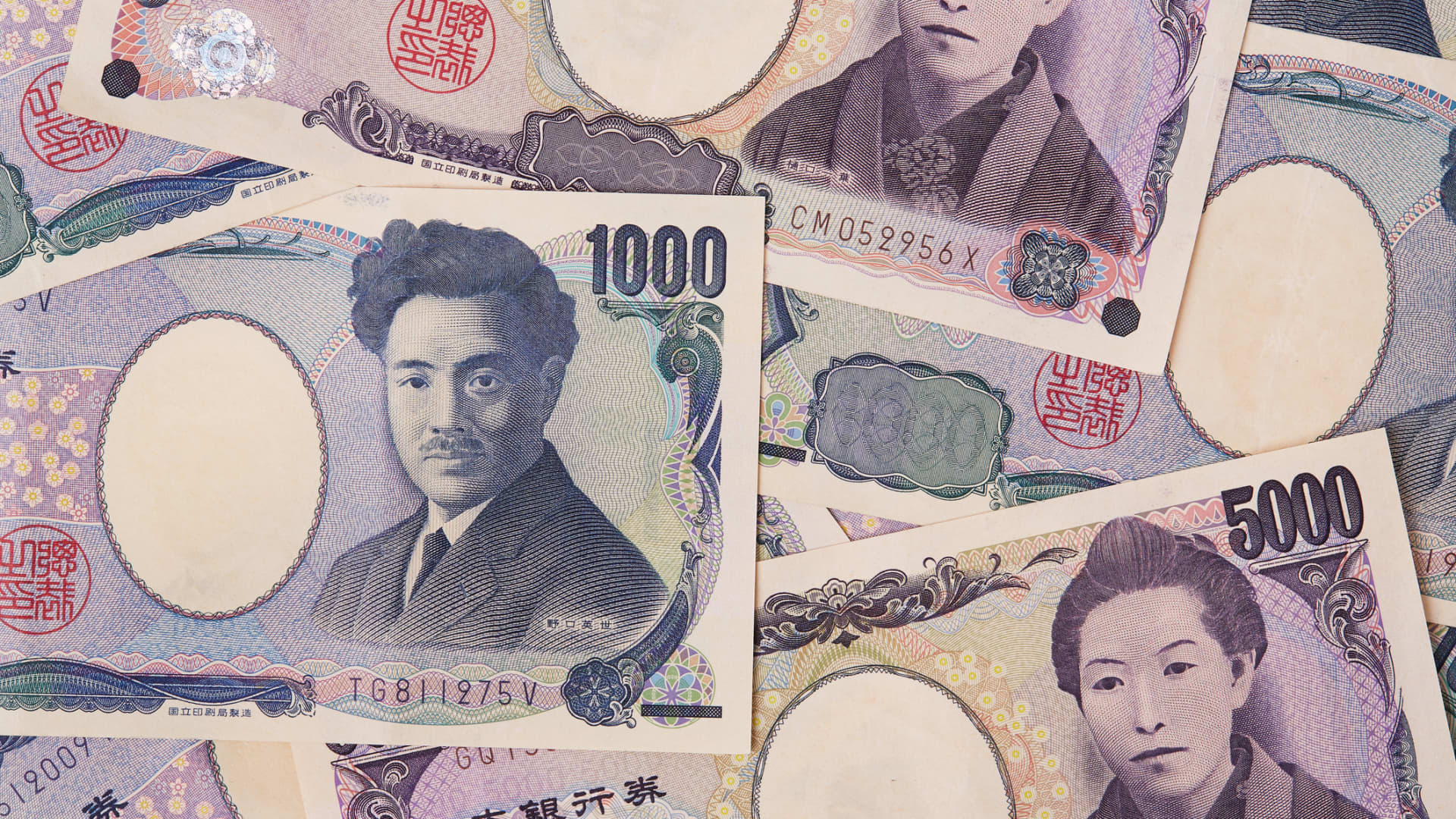 Japans Megabanks: Record Profits Amid Global Headwinds and Future Growth Questions