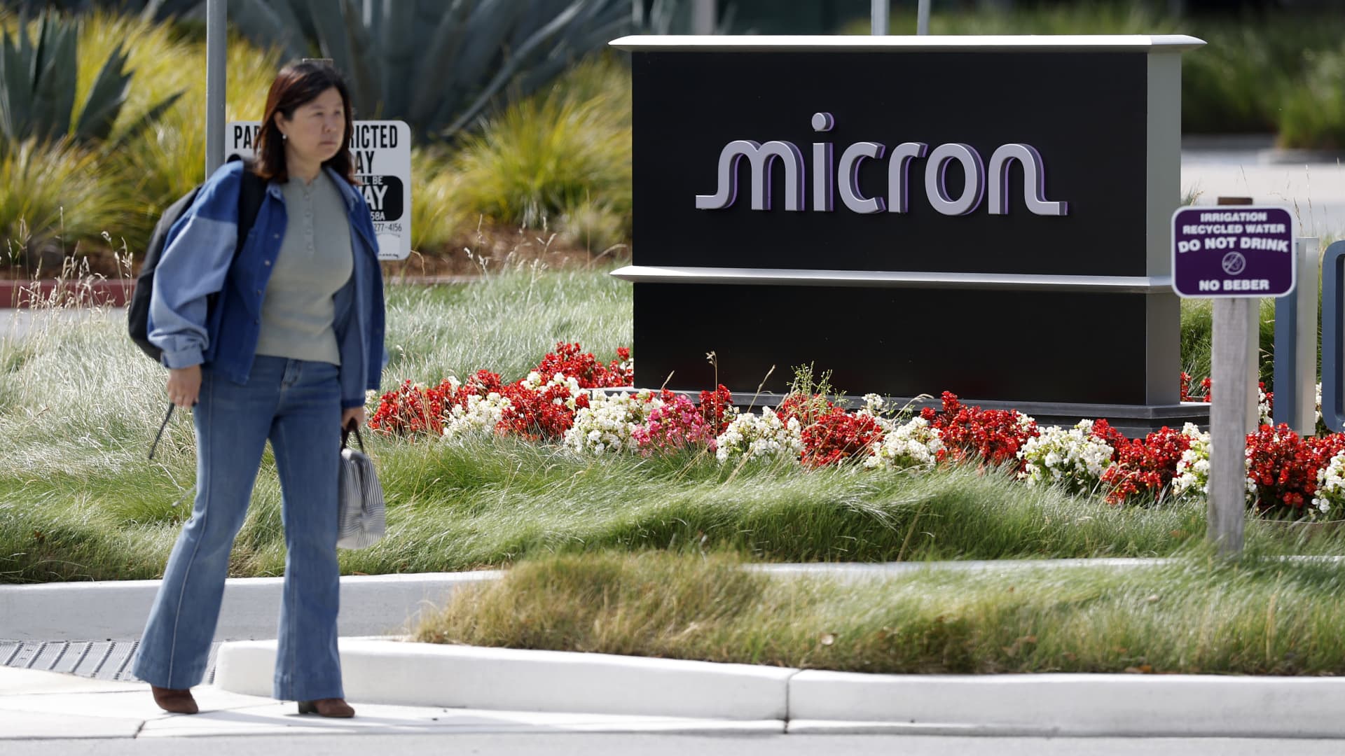 Micron Market Cap Surges Past $1 Trillion: A New Era for AI Memory featured image