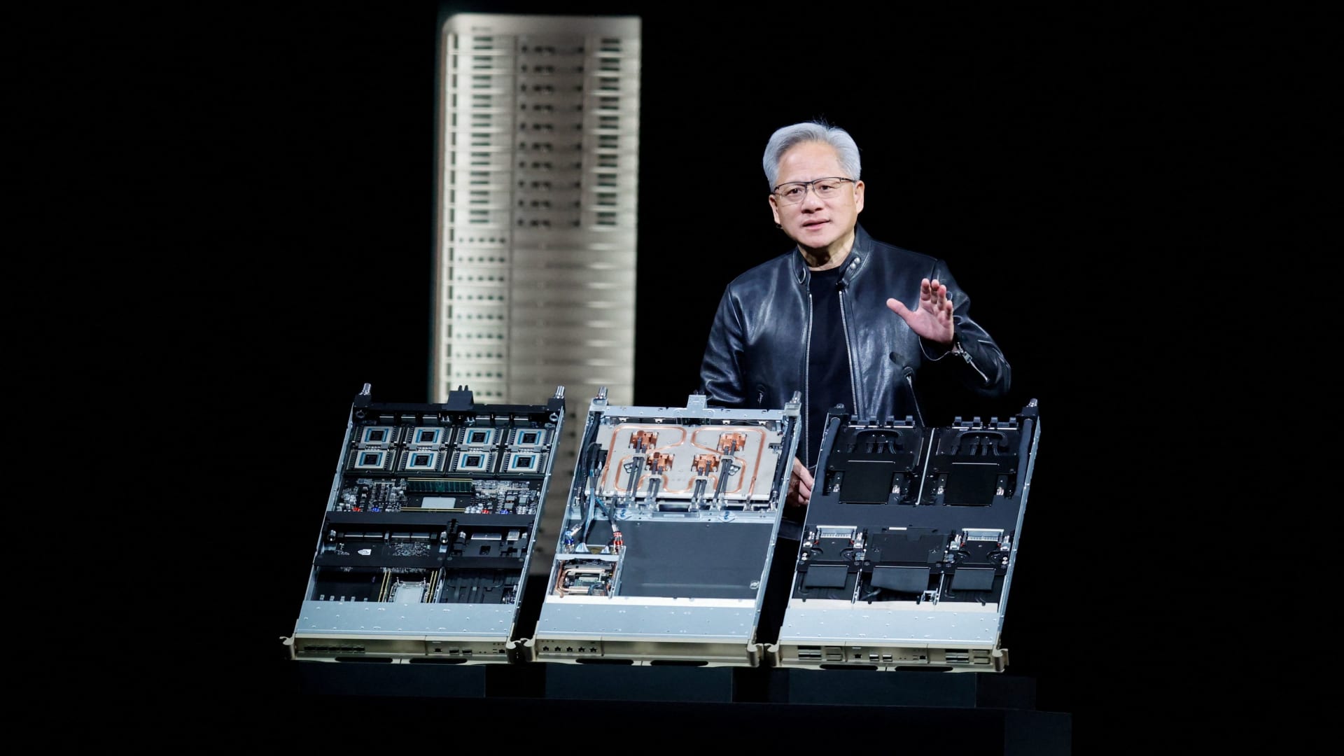 Photonics Breakthrough: 5 Investment Picks Poised to Solve AI's Bottleneck featured image
