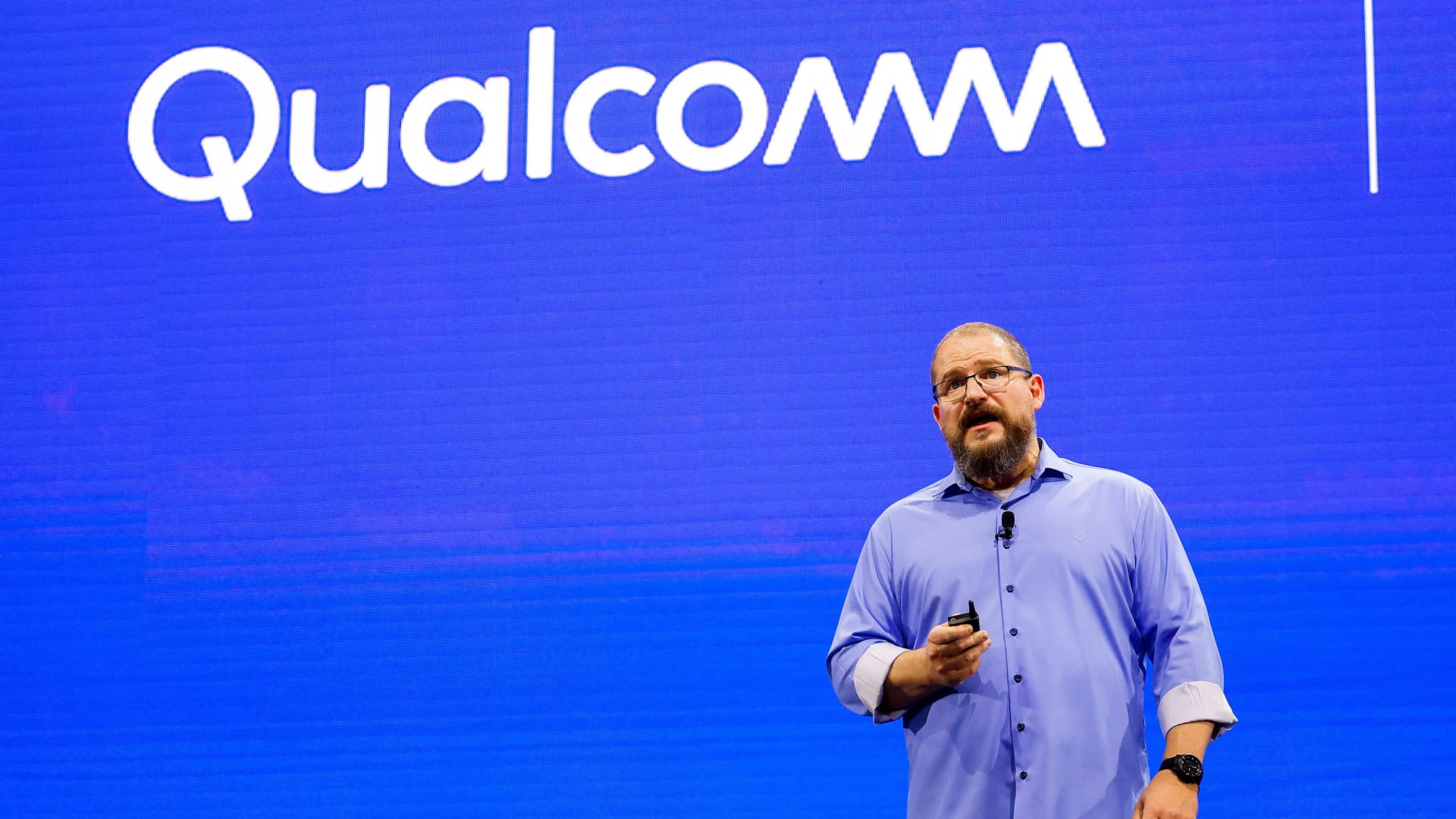 Qualcomms AI Devices Breakthrough: Investors Wake Up to Edge AI Revolution