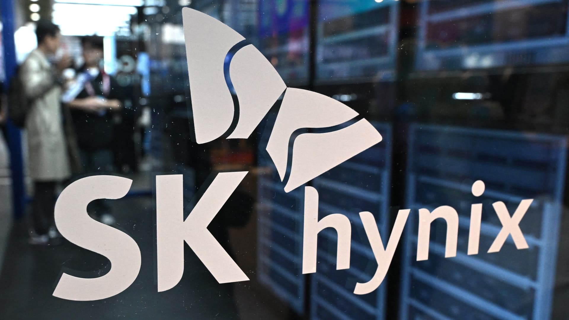 SK Hynixs $1 Trillion Breakthrough: Fueling the AI Chip Revolution