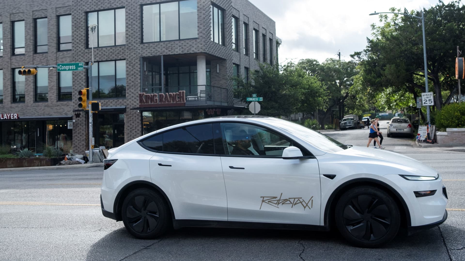 Tesla Robotaxi Fleets Texas Hurdles: A Scalability Reality Check