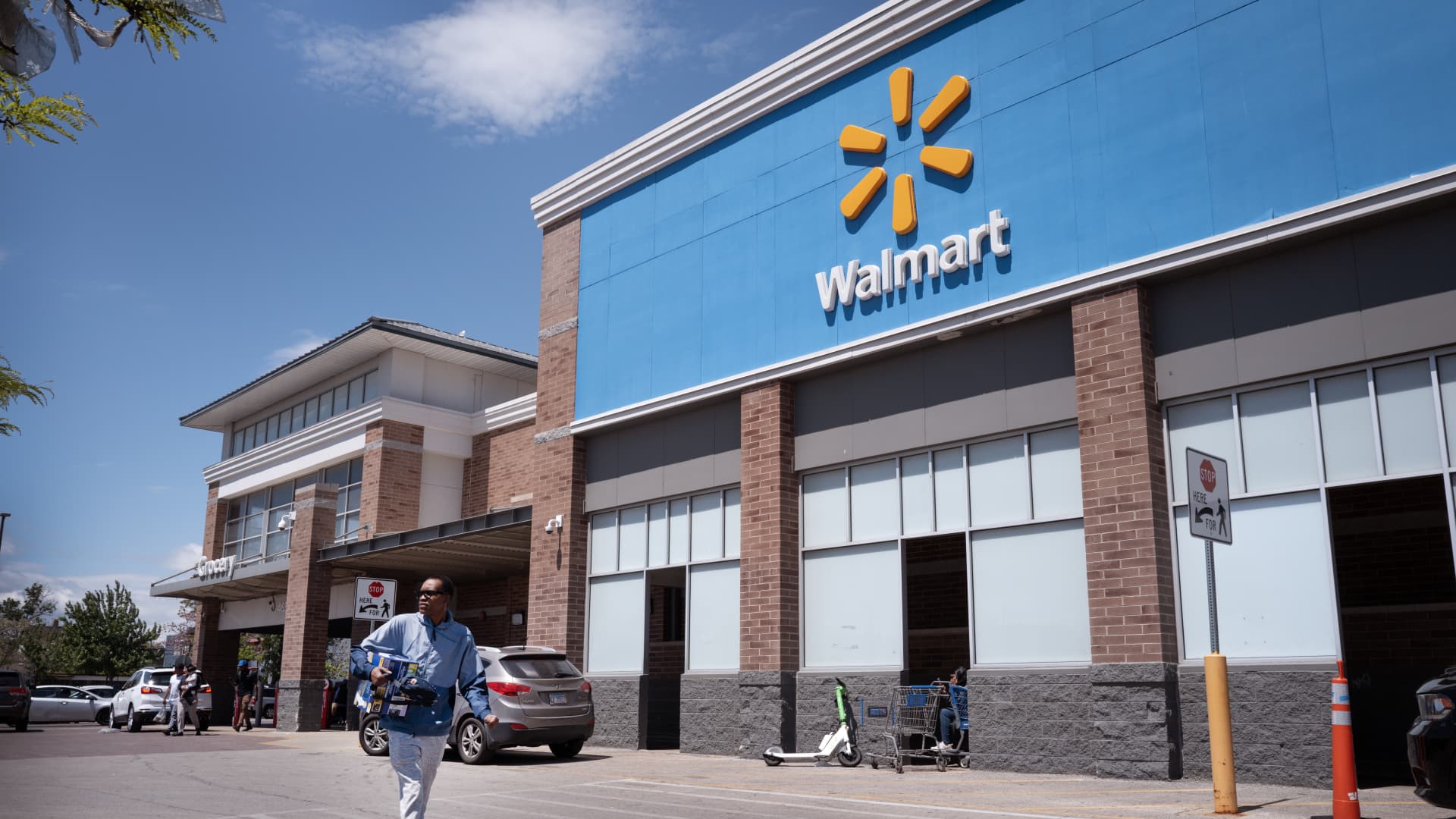 Walmart Earnings Report: A Crucial Bellwether for Consumer Health