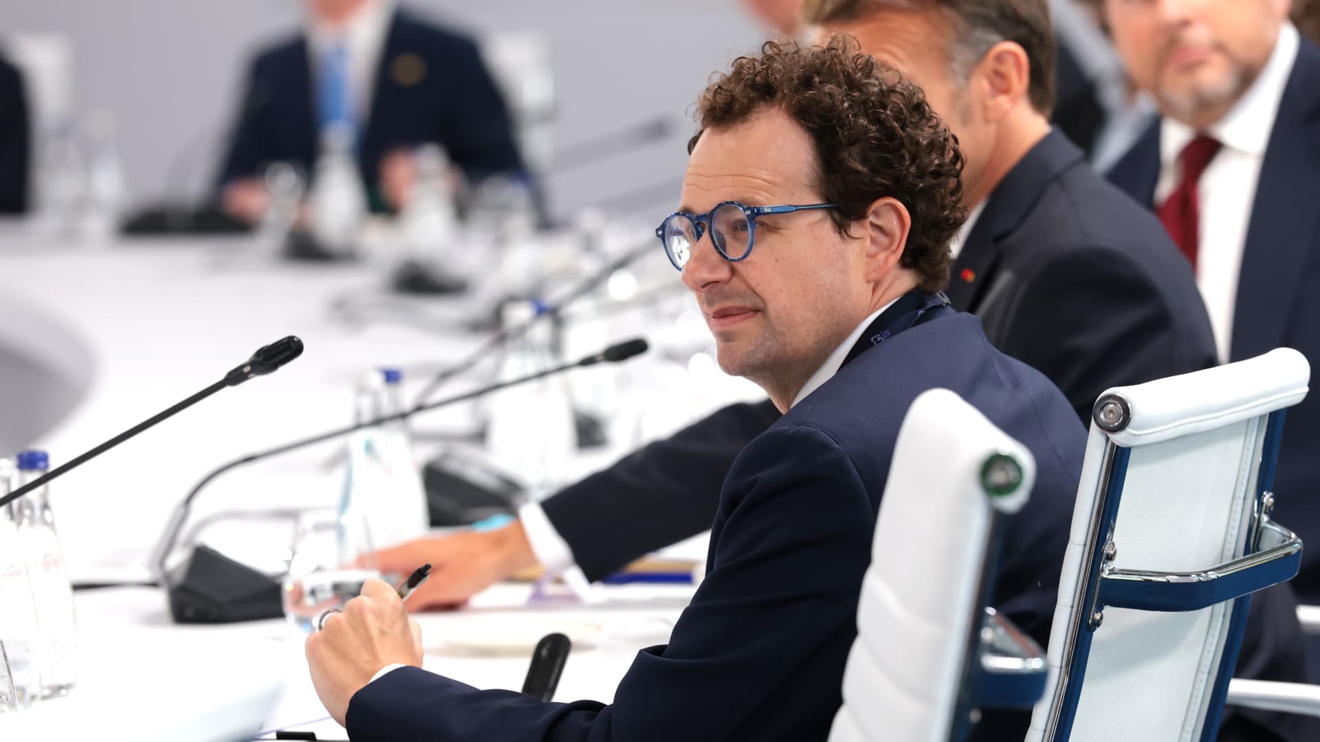 AI Coalition: Global Tech Giants Push for U.S.-Led Regulatory Framework at G7 featured image