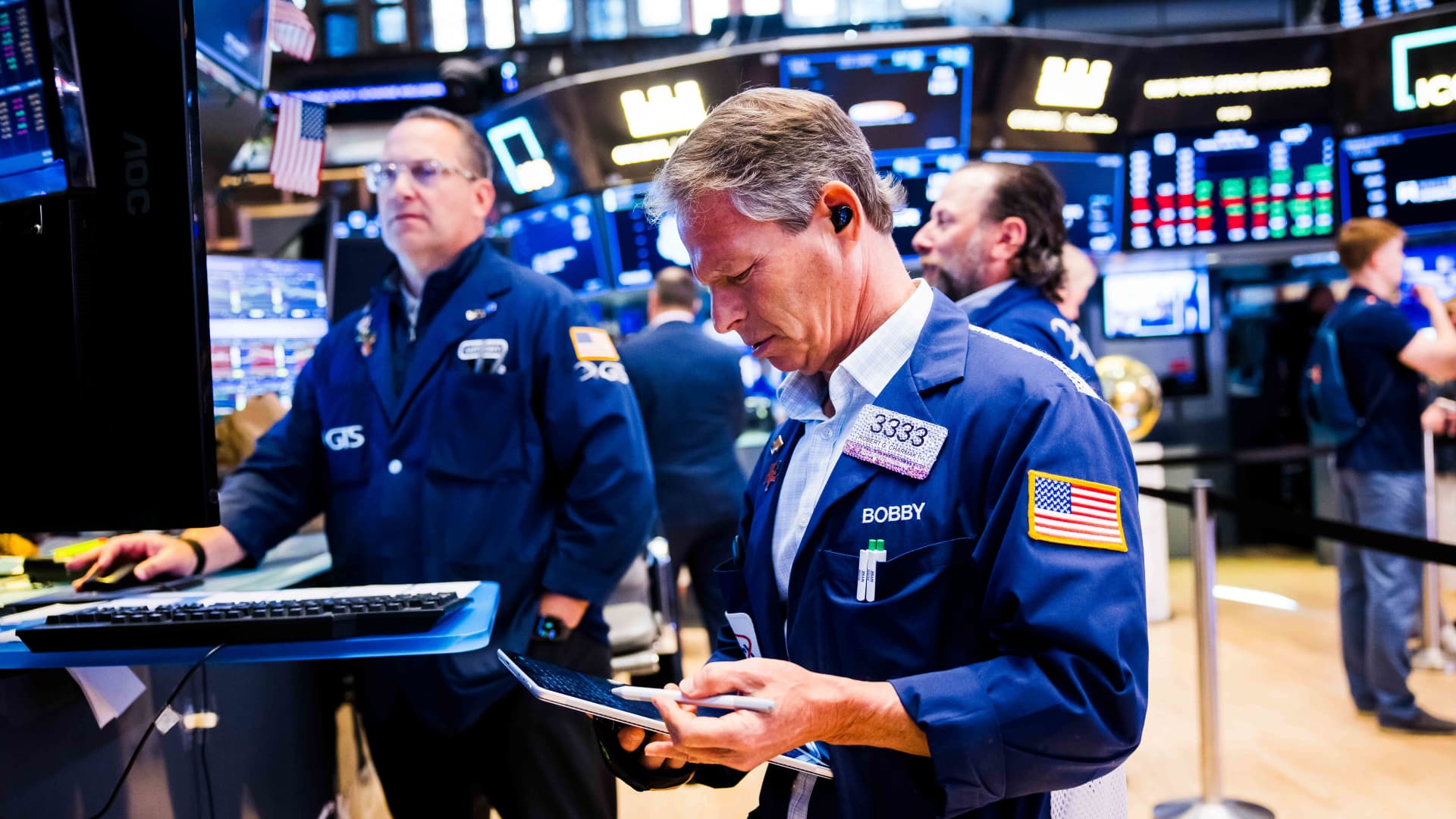AI Trade: Unpacking Wall Street's Volatile Week and Tech Disruption featured image
