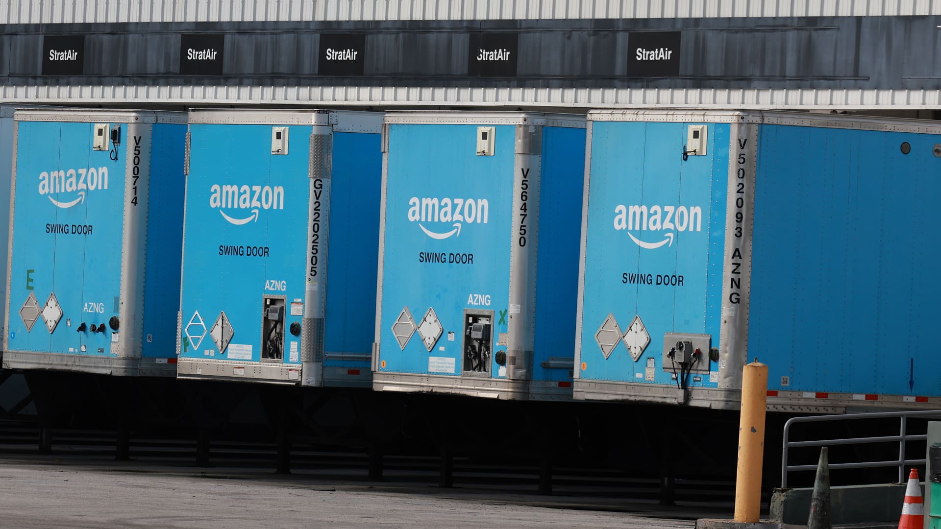 Amazon Trucking Disrupts Freight: Market Faces Major Shake-Up
