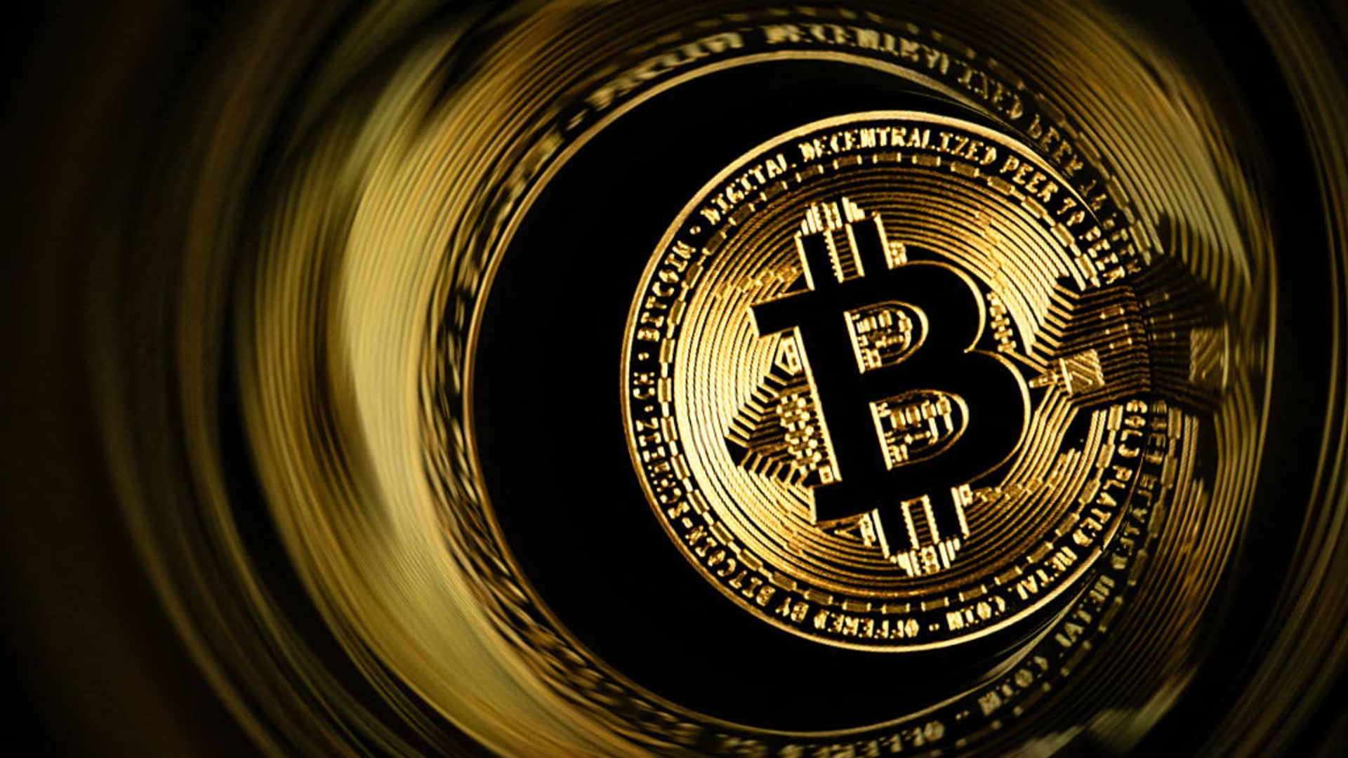 Bitcoin's Risk Re-evaluation: Strategy's Sale Sparks Investor Scrutiny
