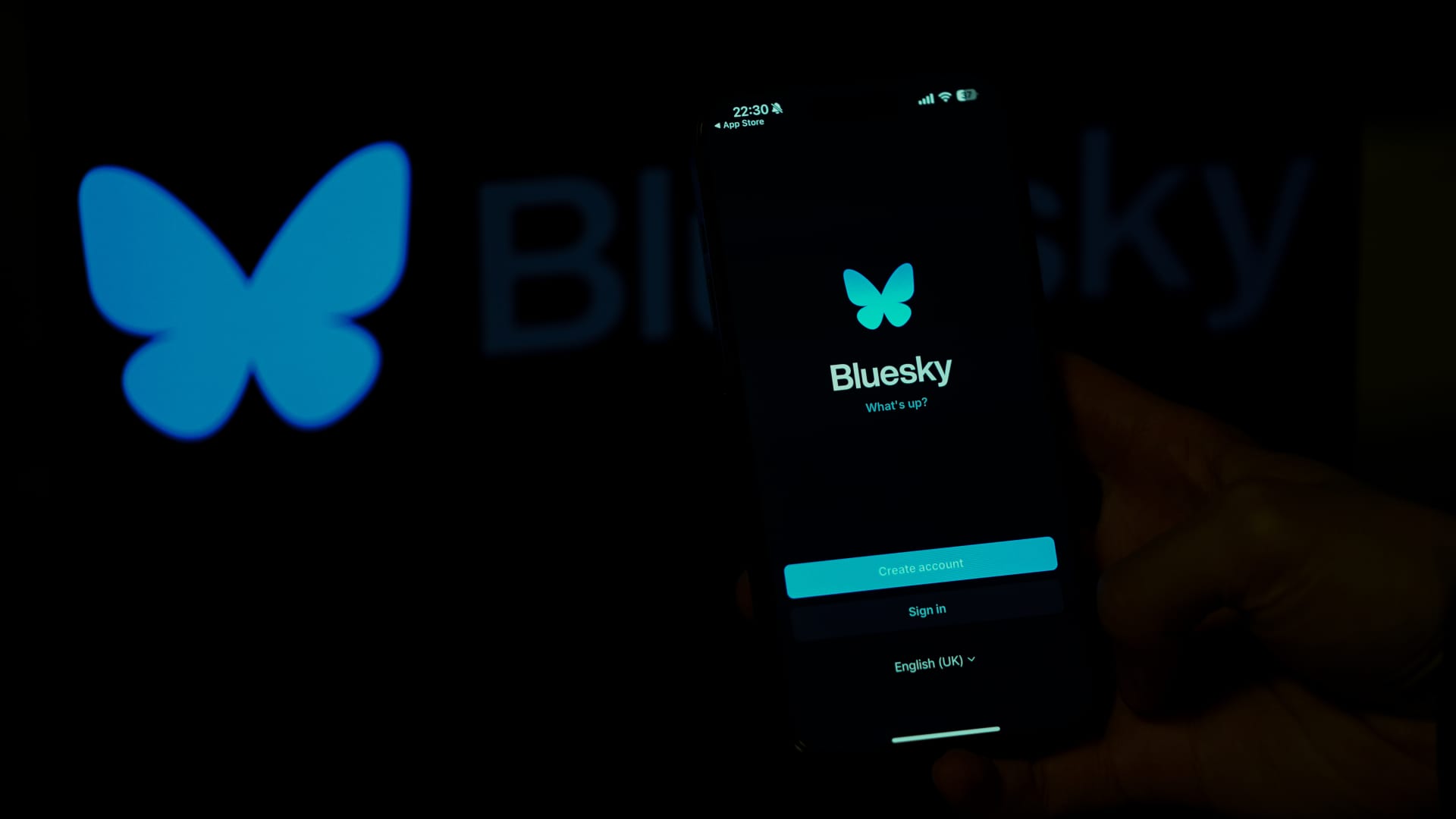 Bluesky's Strategic Pivot: Reddit Inspiration for Decentralized Social featured image
