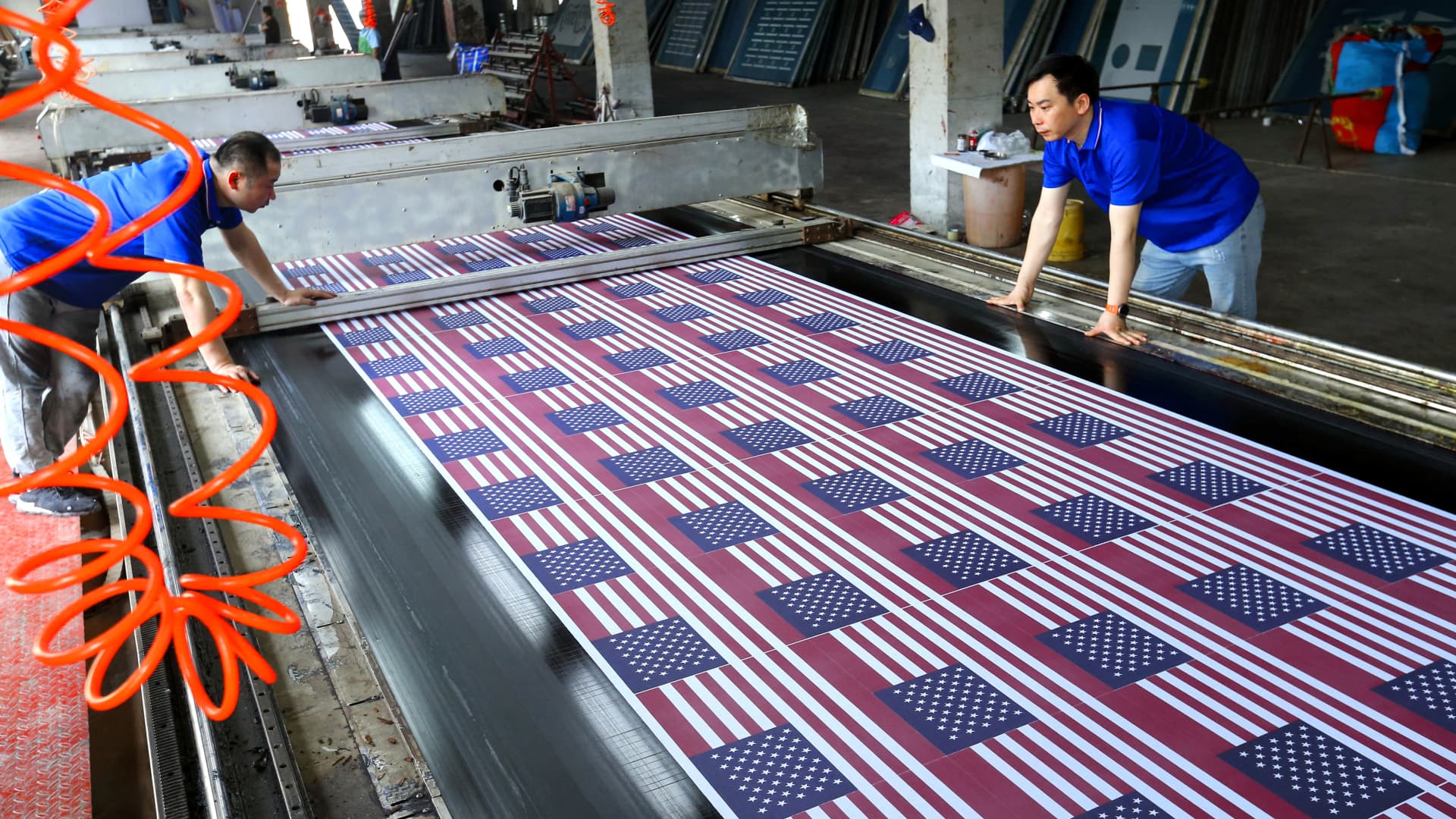 China's Manufacturing Activity: Unpacking Dual PMI Narratives for Capital Shifts featured image