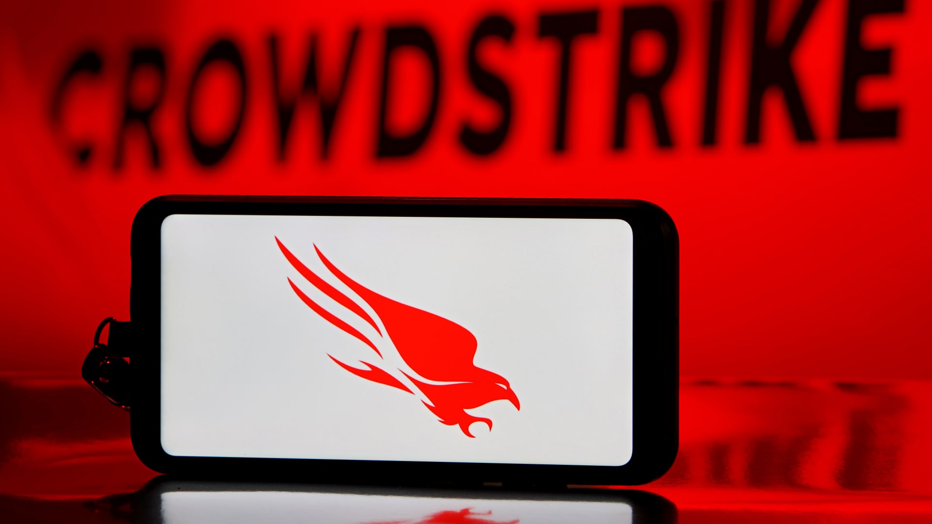 CrowdStrike Alpha Potential: Navigating AI Tailwinds and Post-Earnings Volatility
