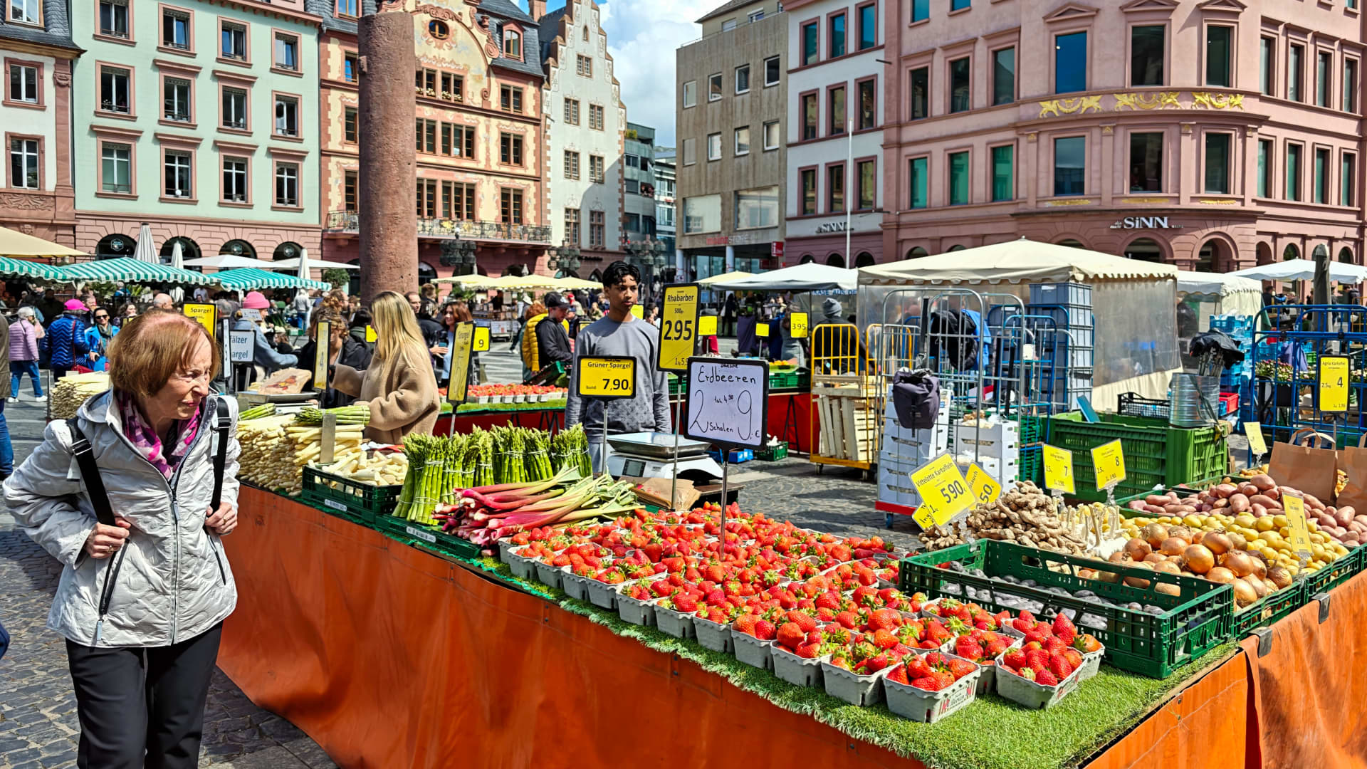 Euro Zone Inflation Surges to 3.2%: War Fuels Rate Hike Expectations