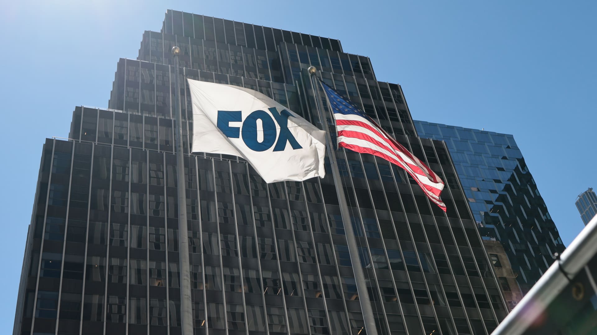 Fox Roku Deal: Strategic Growth and Market Leadership Assured