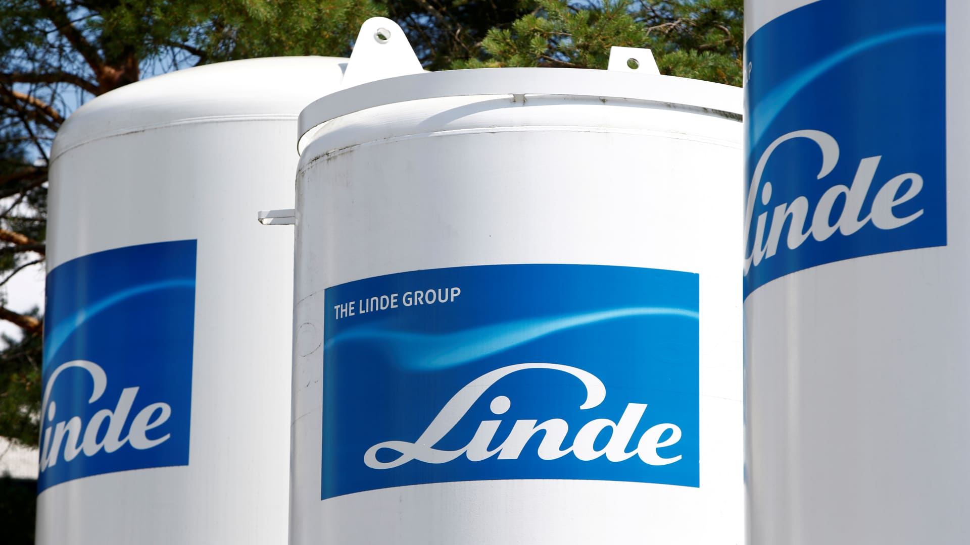 Industrial Play Innovation: Linde's Strategic Growth Surge featured image