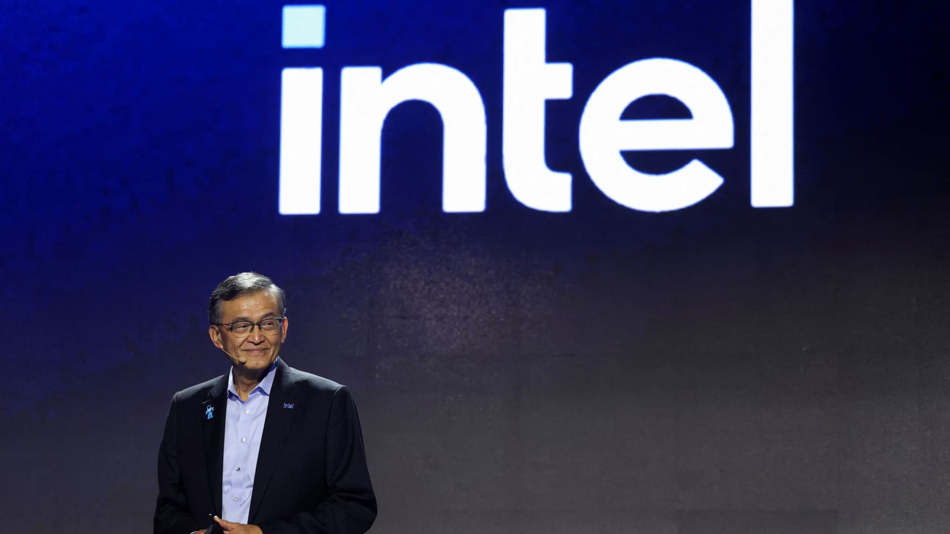 Intel Chip Production Breakthrough: Paving the Way for Potential Apple Deal featured image