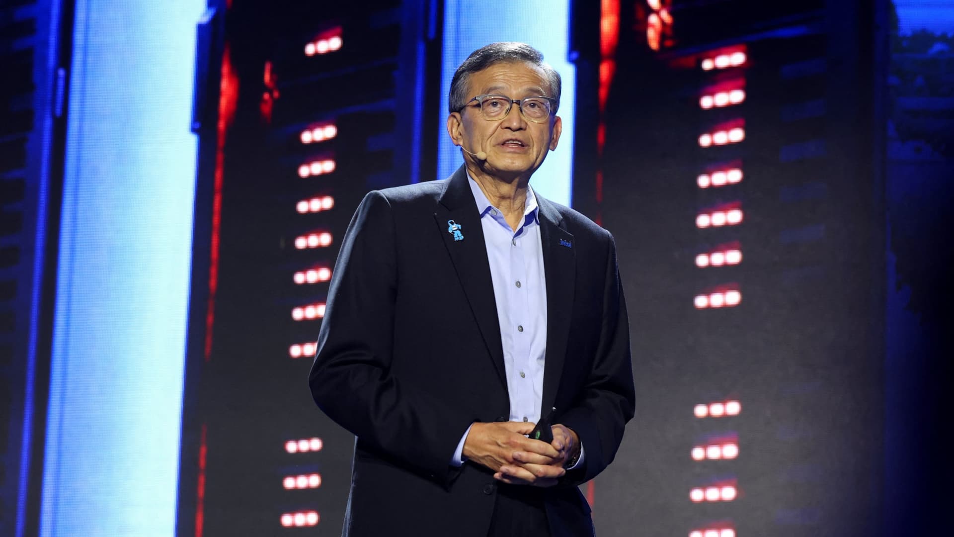 Intel Stock: 40% Growth Driven by AI & Foundry Innovation