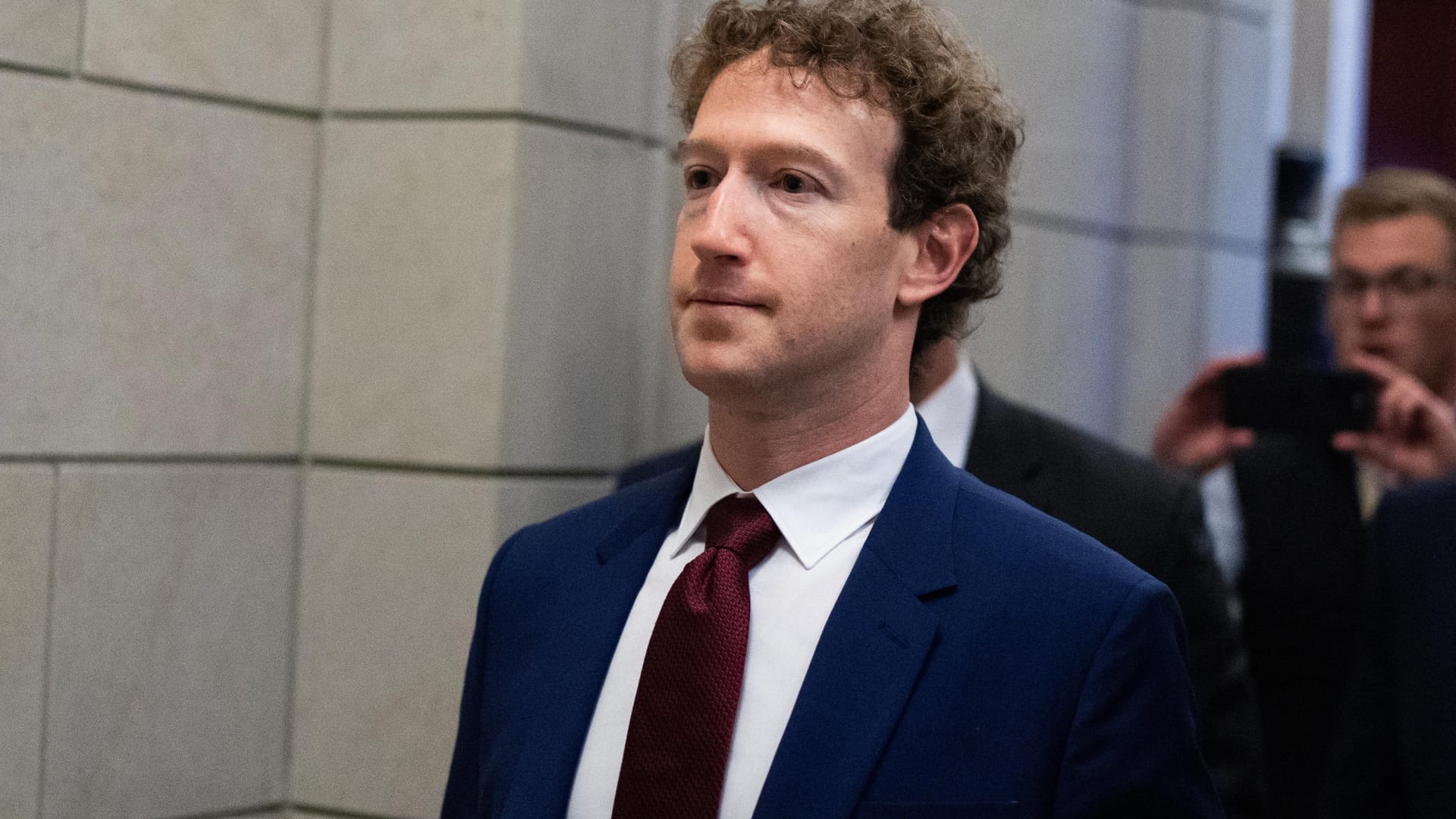 Meta AI Investments: A Multibillion-Dollar Bet on Innovation and Risk featured image