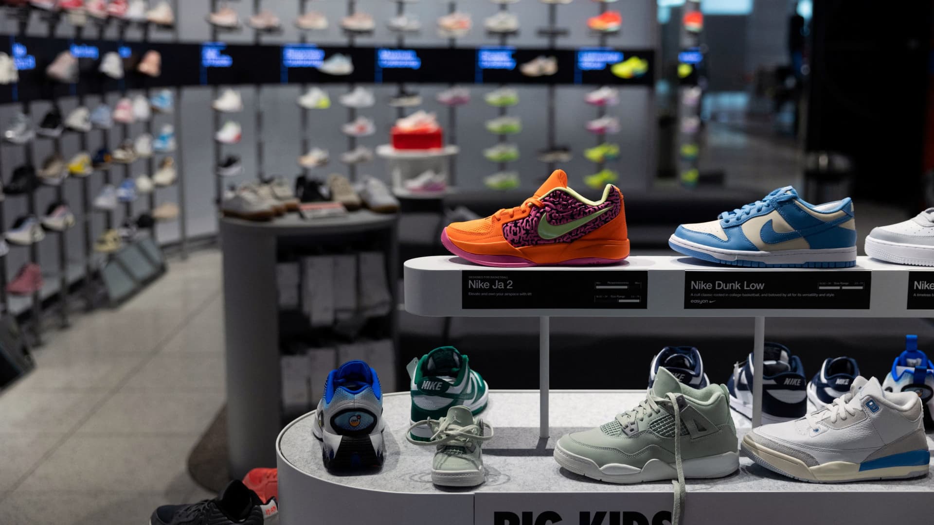 Nike Stock: Strategic Shifts Amidst Leadership Change featured image
