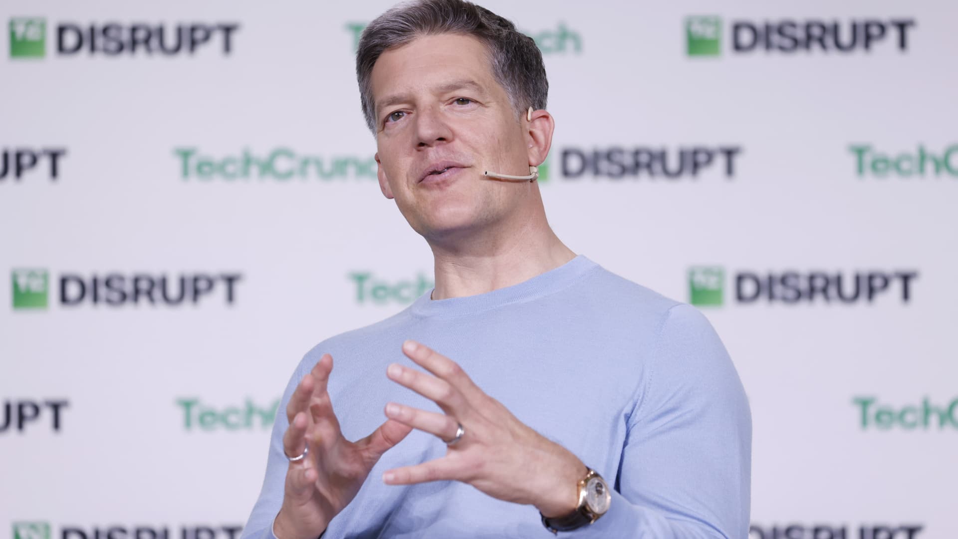 SpaceX Board Strengthened: Roelof Botha Joins Amidst Market Debut