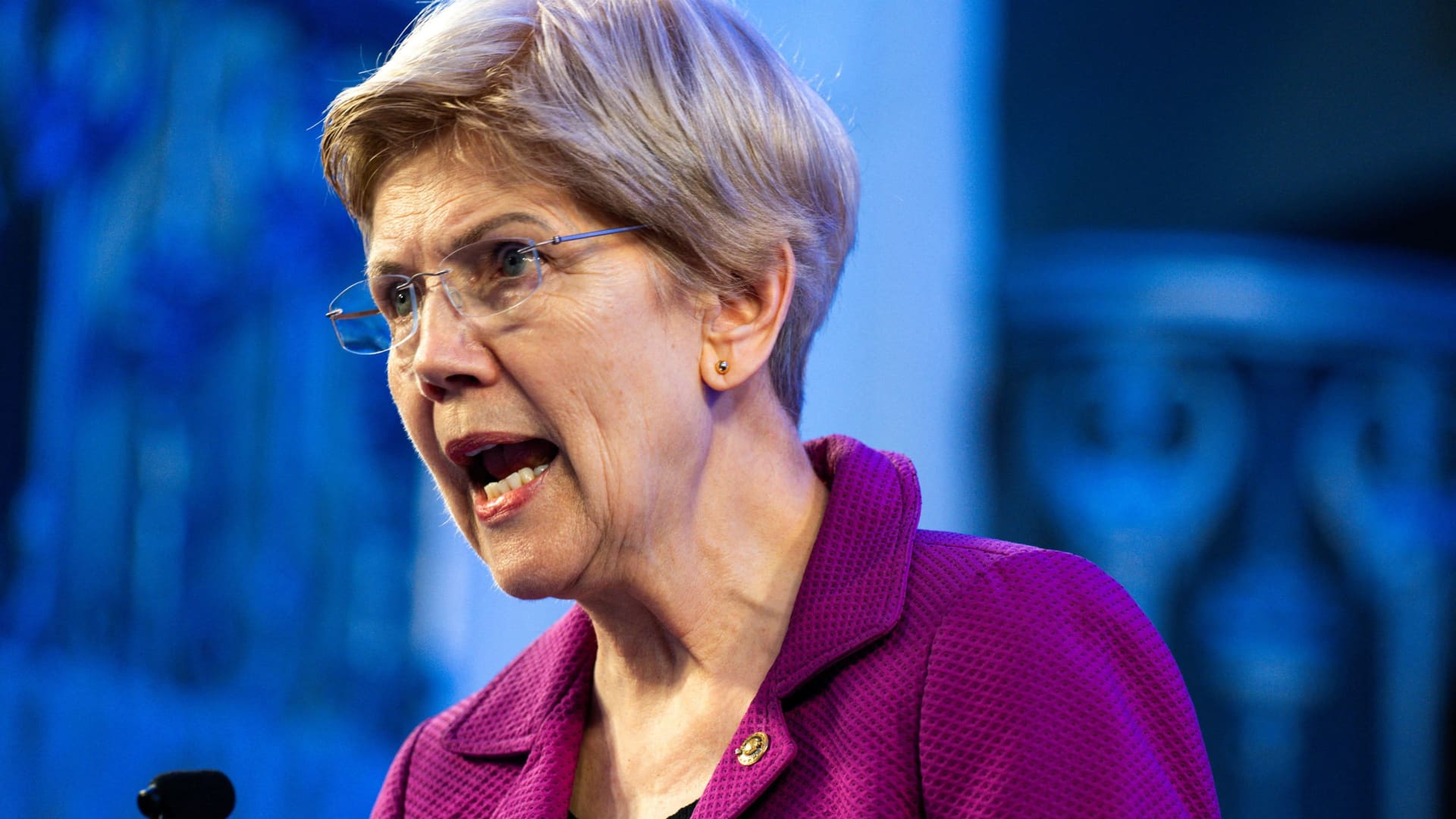 SpaceX IPO Risk: Senator Warren Demands SEC Delay Amidst Valuation & Governance Concerns