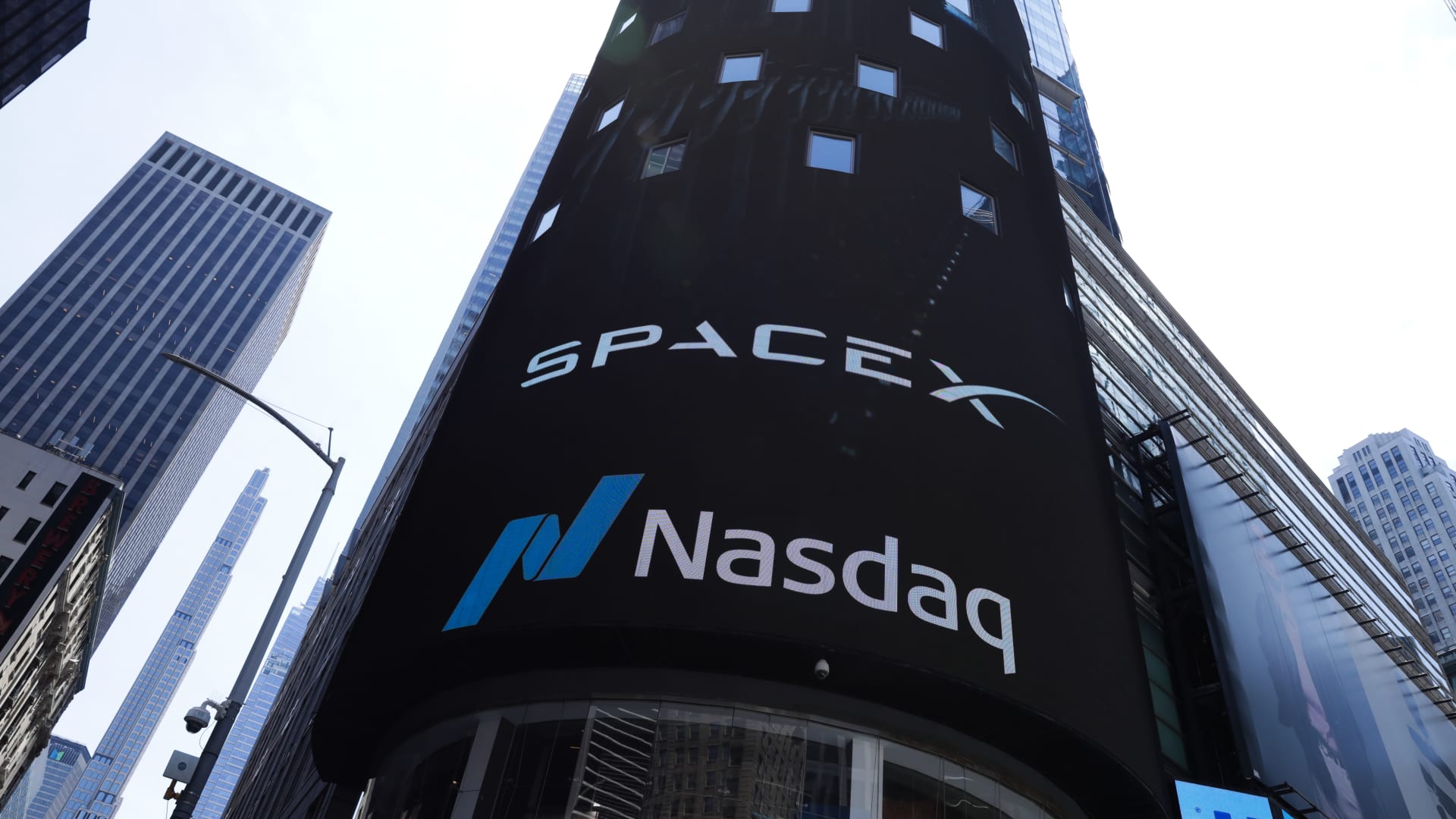SpaceX Short Selling: Volatility Meets Investor Reluctance Post-IPO featured image