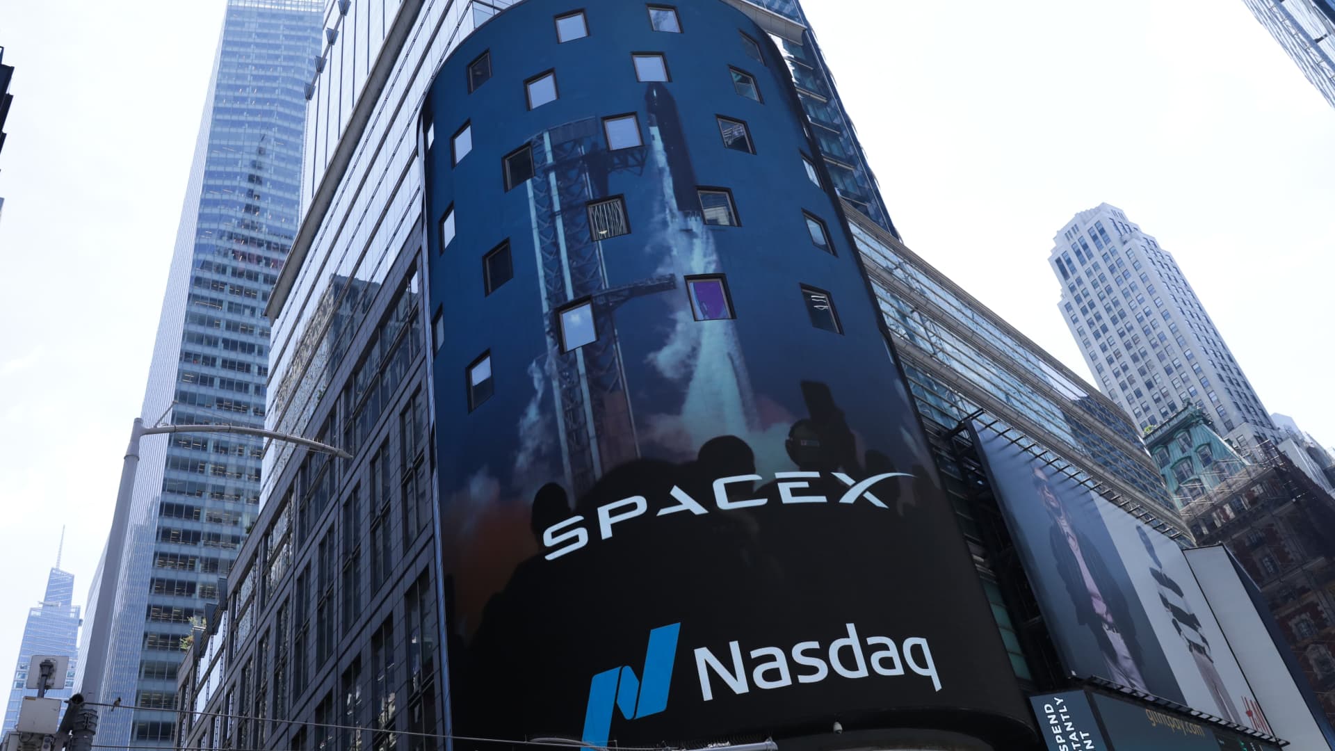 SpaceX's $2 Trillion Debut: Innovation, Valuation, and the Future of Space Tech featured image