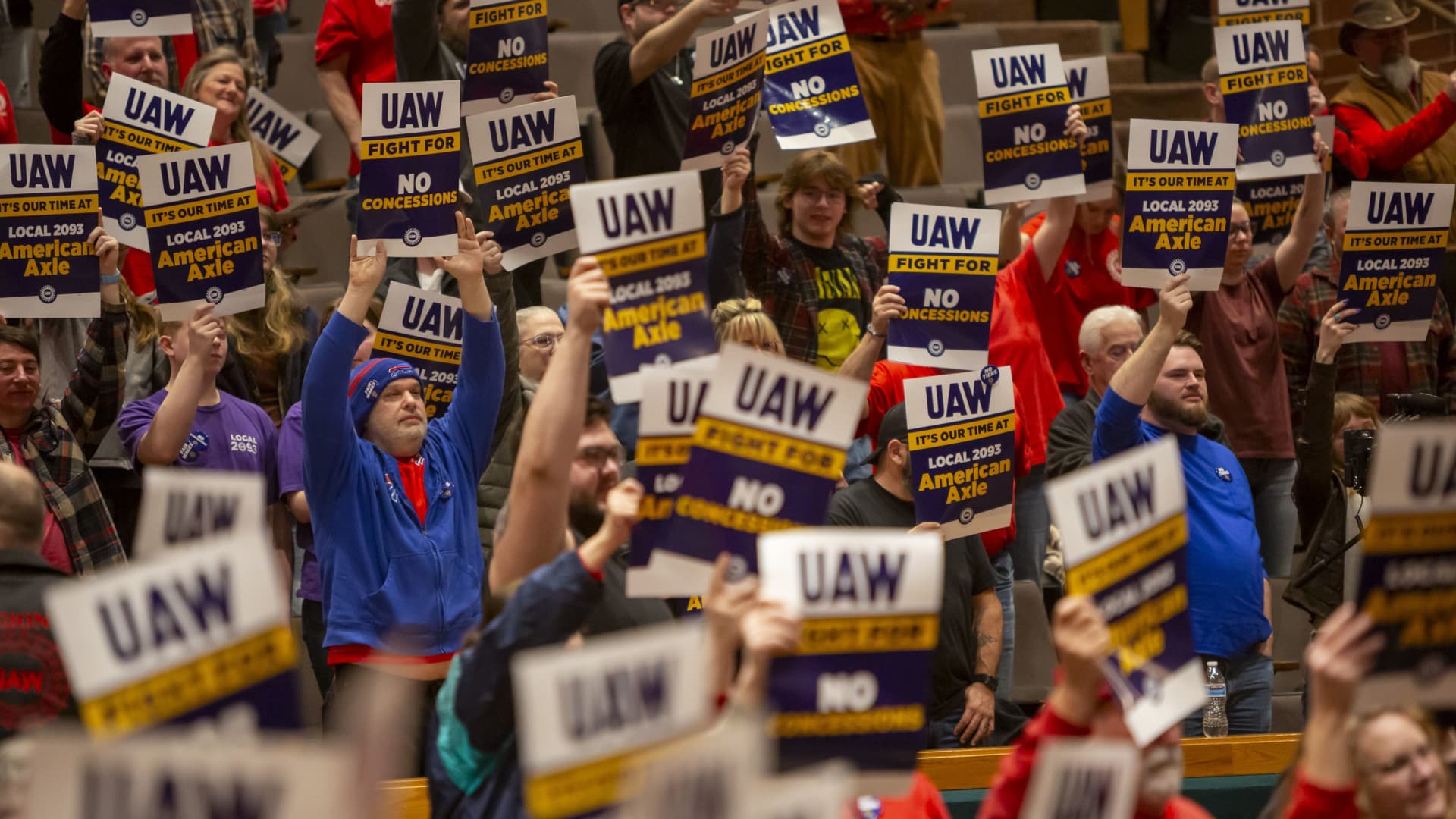 UAW Union Strike: A Strategic Warning for GMs Production Line