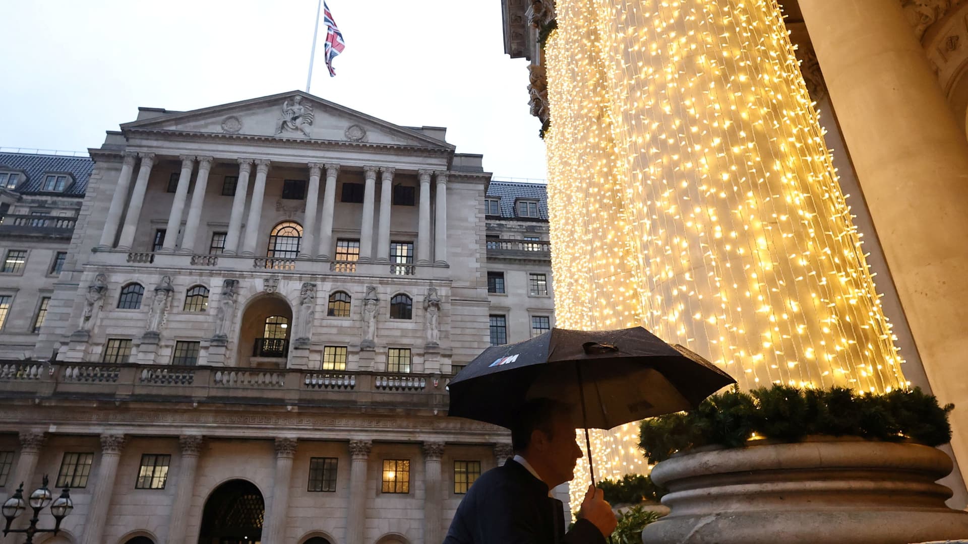 UK Inflation Holds Steady at 2.8%: Await Energy Price Cap Impact featured image