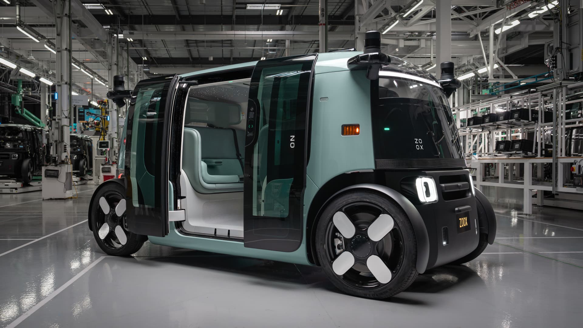 Zoox Robotaxis Innovation: Reshaping Autonomous Urban Transit