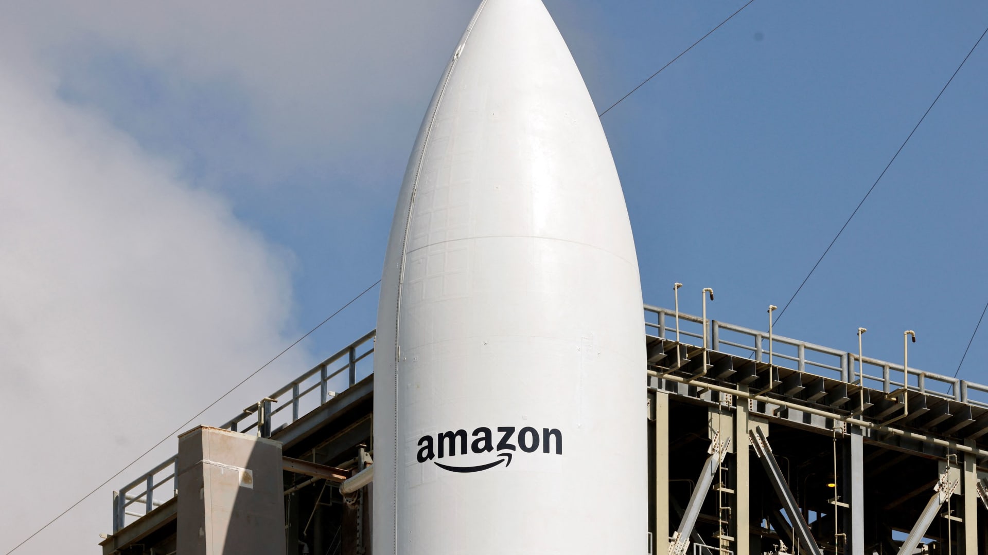 Amazon Leo Service: Strategic Milestone in Satellite Broadband Deployment featured image