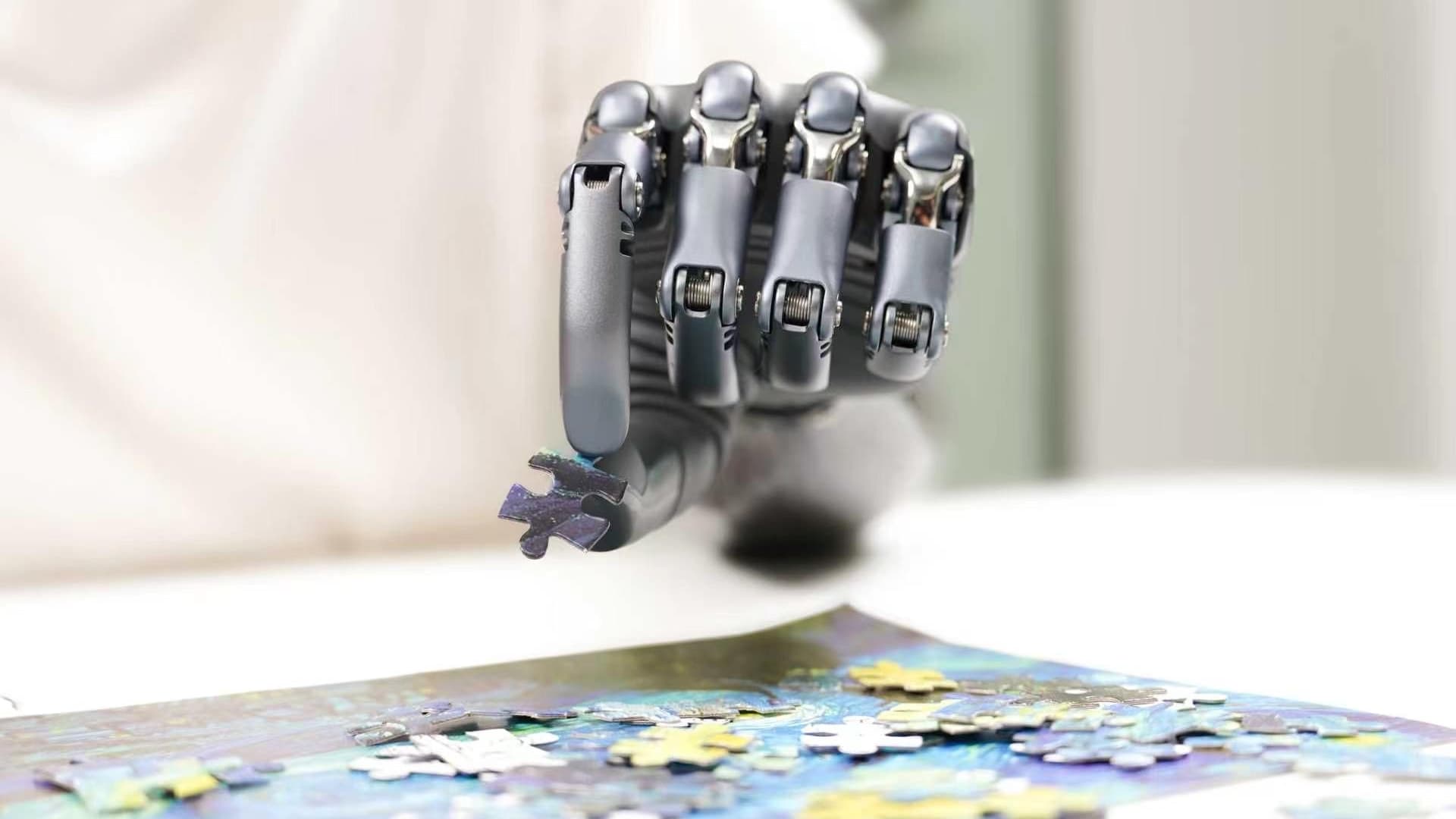 Brain-Computer Interfaces: The Innovation Race Between Invasive Implants and Wearables featured image