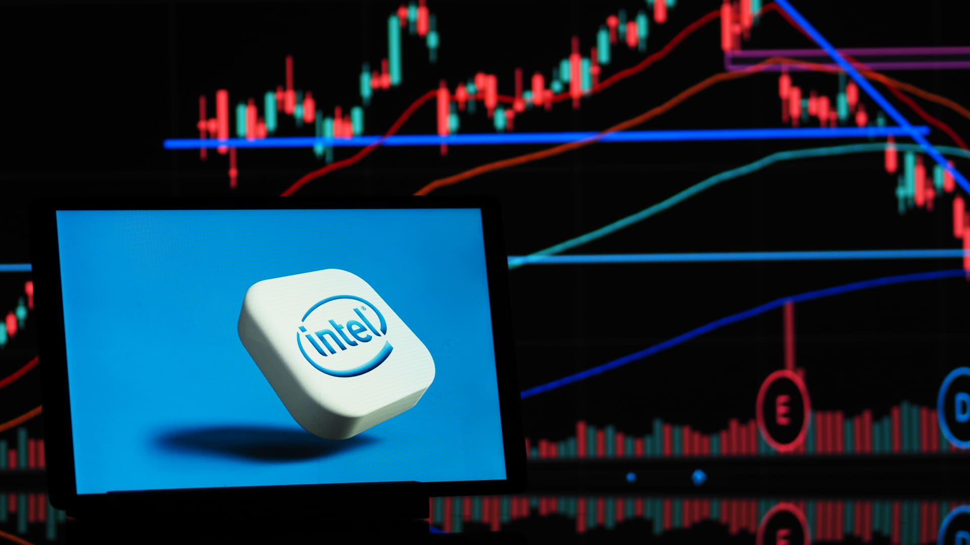 Chip Stocks Q3 Dive: A Reality Check for the AI Rally