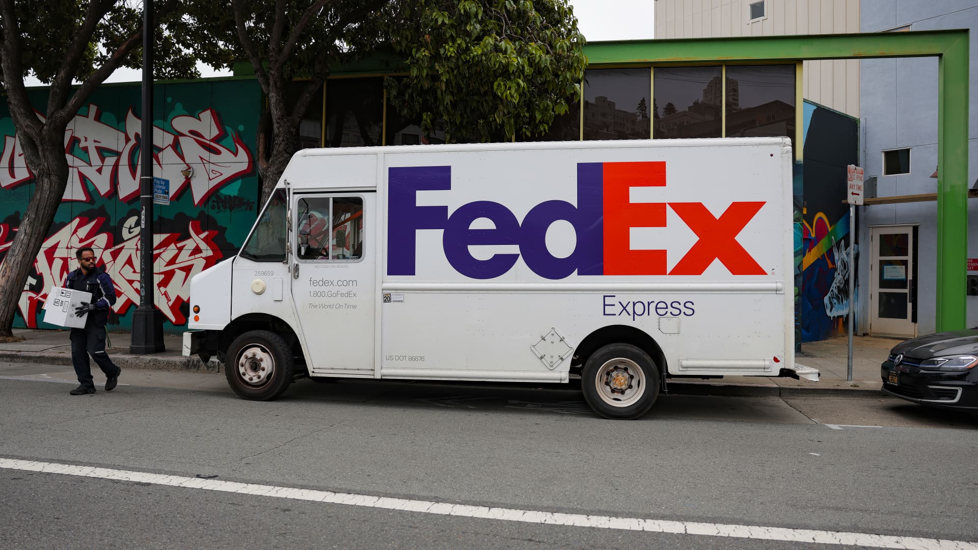 Cold Storage Logistics: A $39 Billion Growth Strategy for Giants Like UPS and FedEx