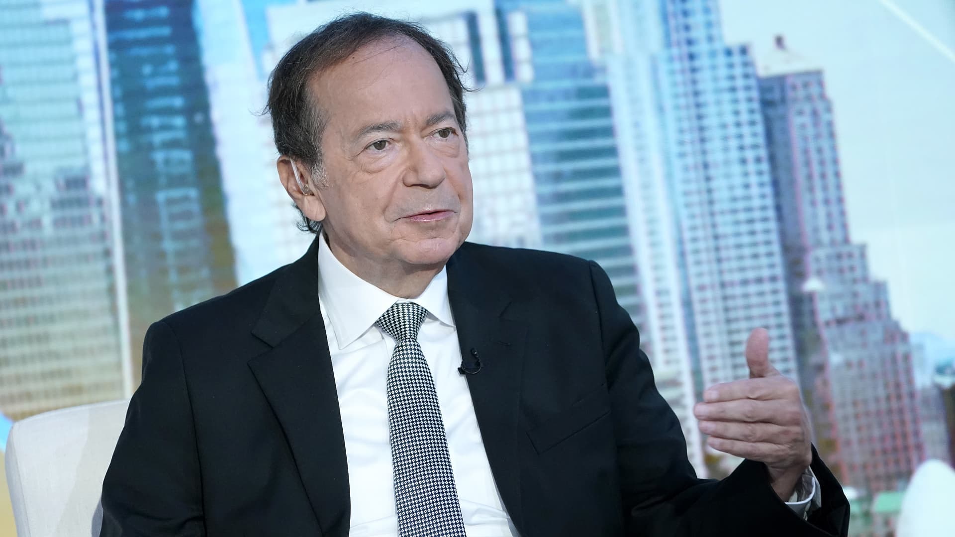 Gold Bull Market: Paulson Sees Long-Term Growth Potential featured image
