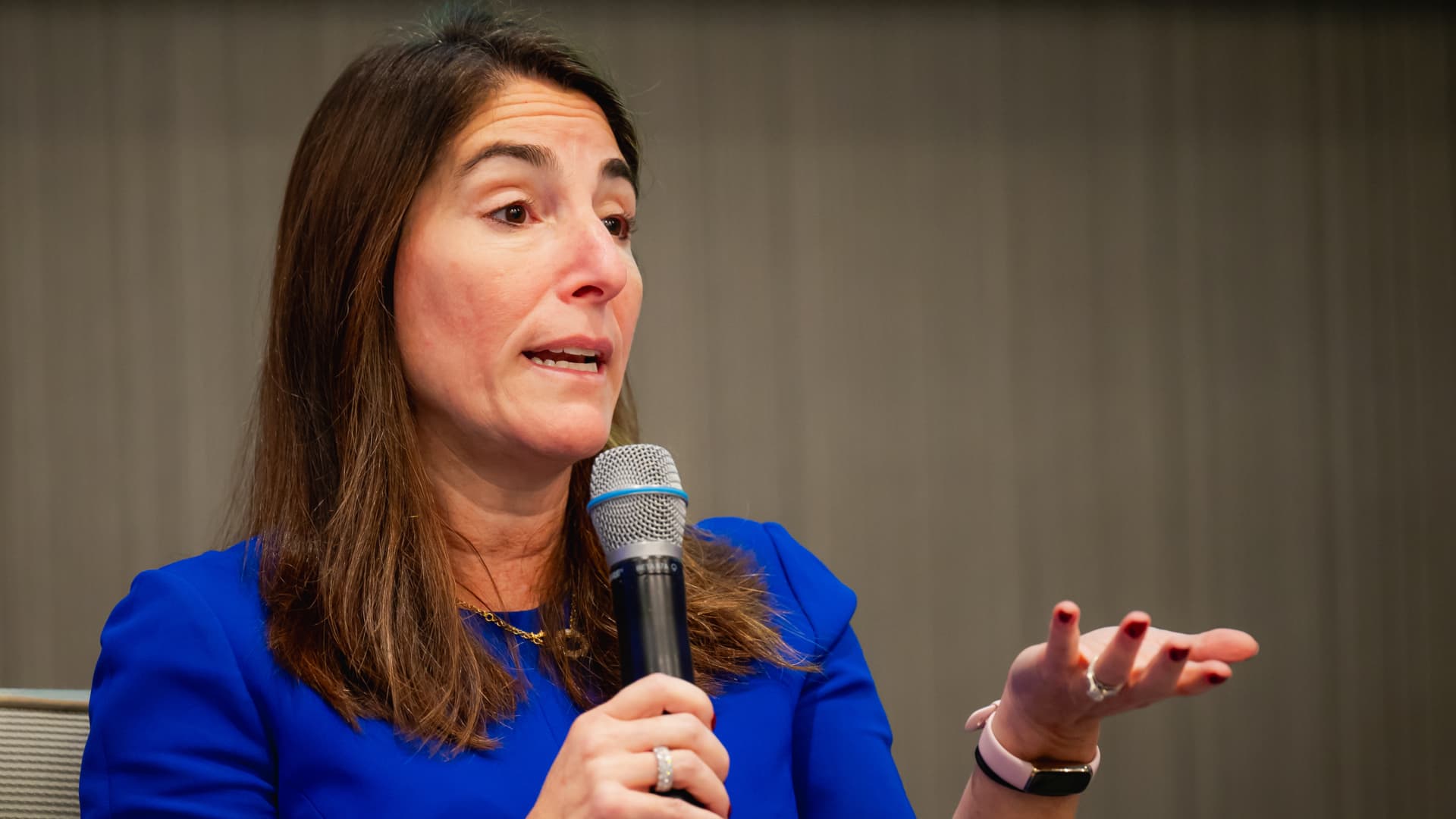 Inflation Volatility Demands Immediate Fed Action, Dissenters Argue