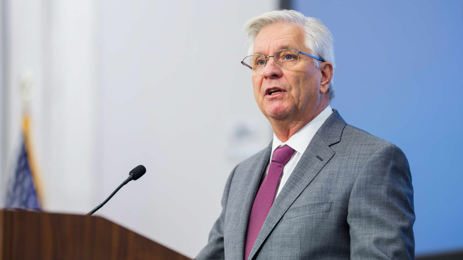 Inflation Volatility: Feds Measured Approach Amidst Persistent Price Pressures