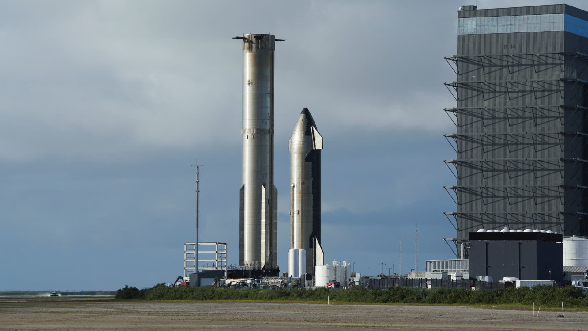 Innovation Risk: Starship Test Flight Abort Sends SpaceX Stock Lower featured image