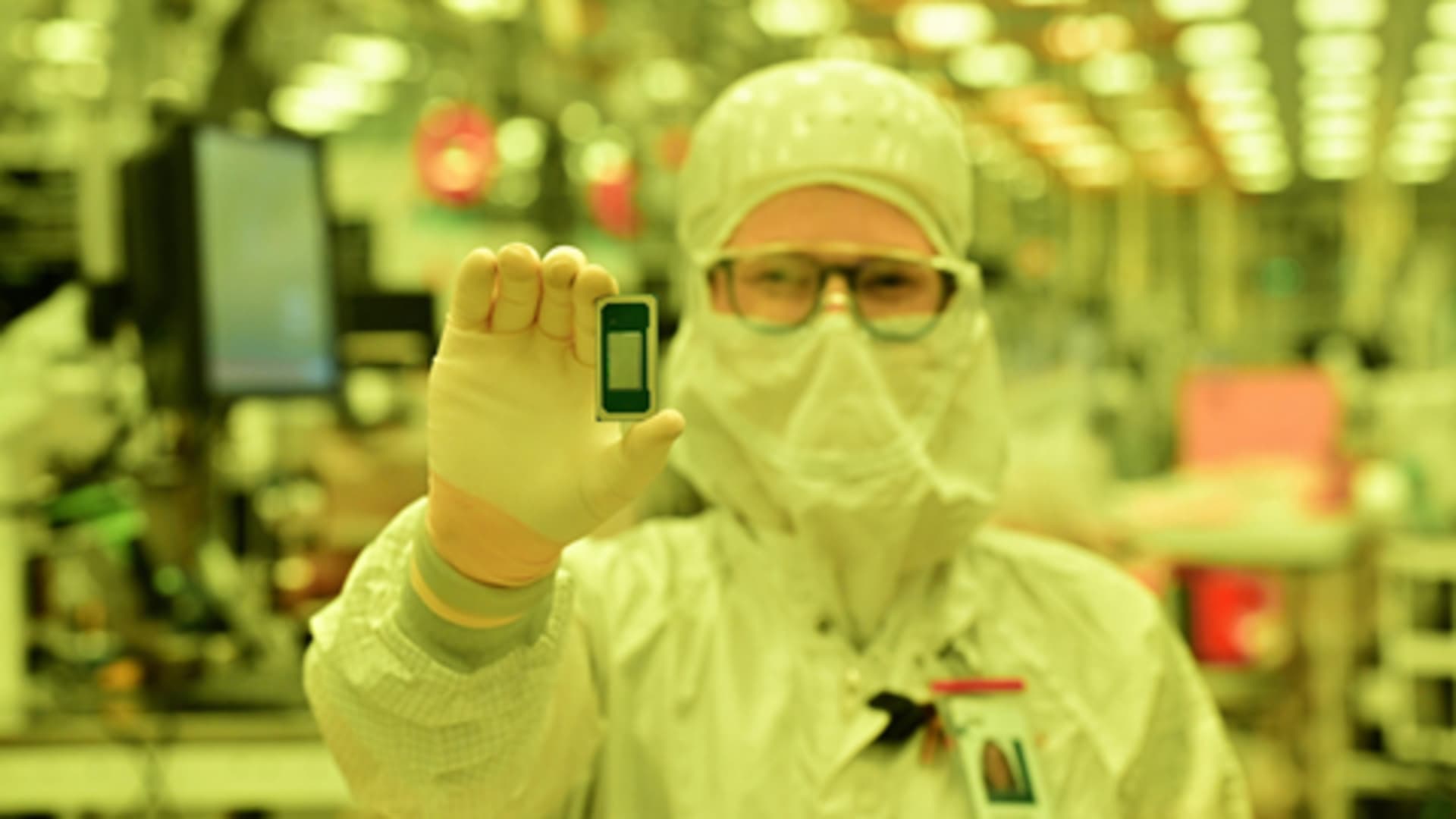 Intel Stock: A Breakthrough in AI Chip Manufacturing