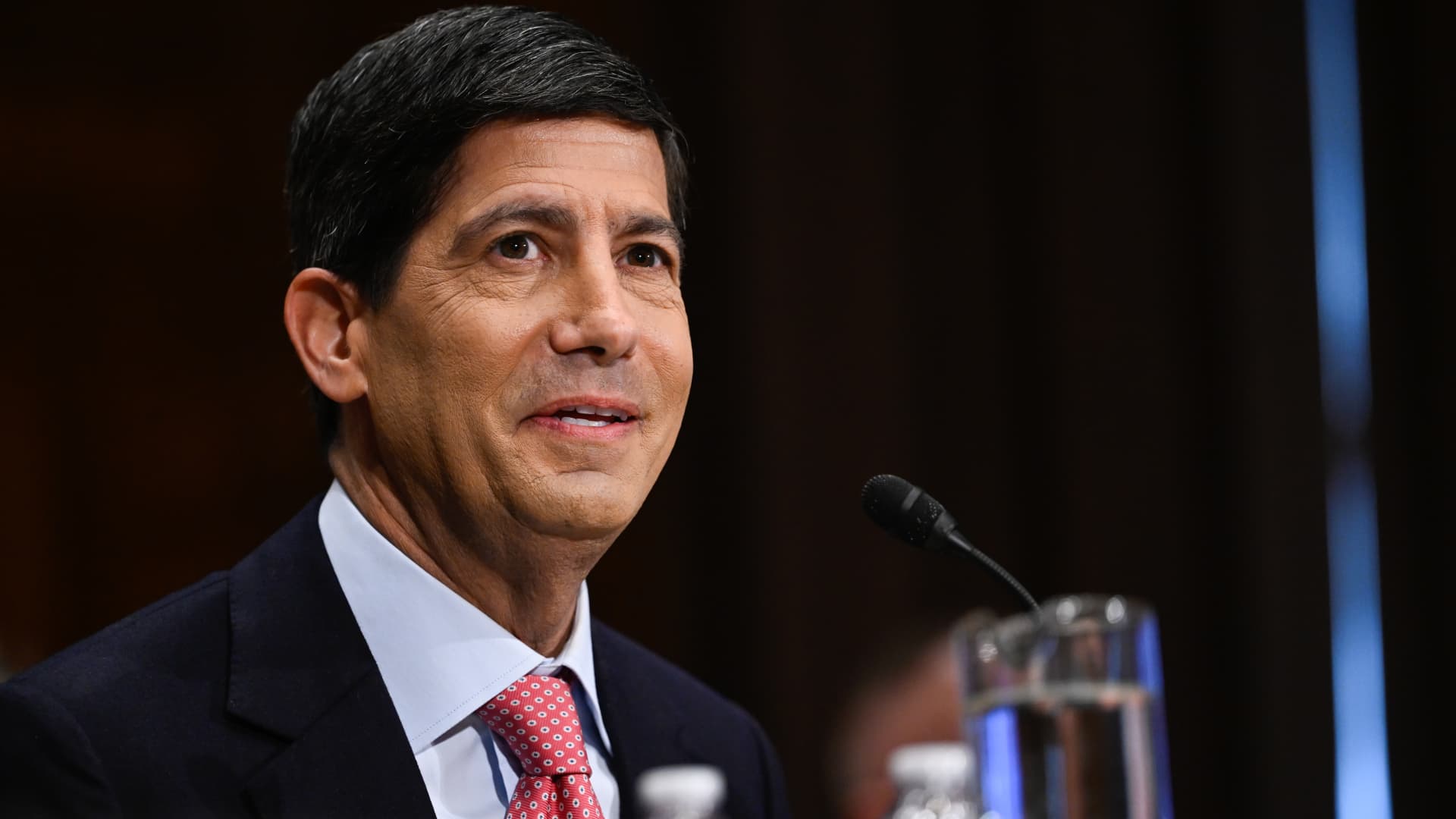 Kevin Warsh's Inflation Stance: Navigating Rate Volatility featured image