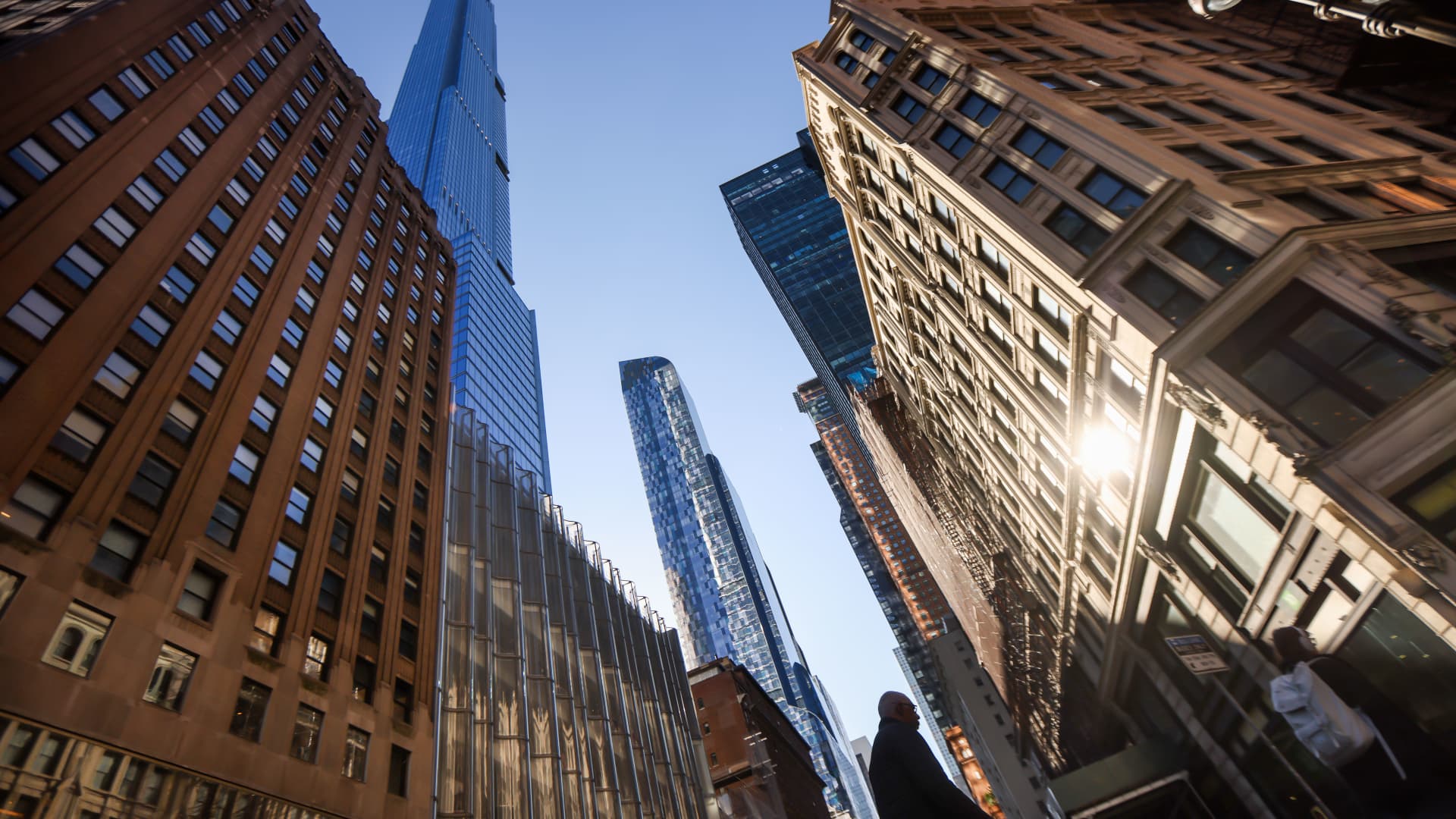 Manhattan Luxury Real Estate Sales: Defying the Mamdani Effect featured image