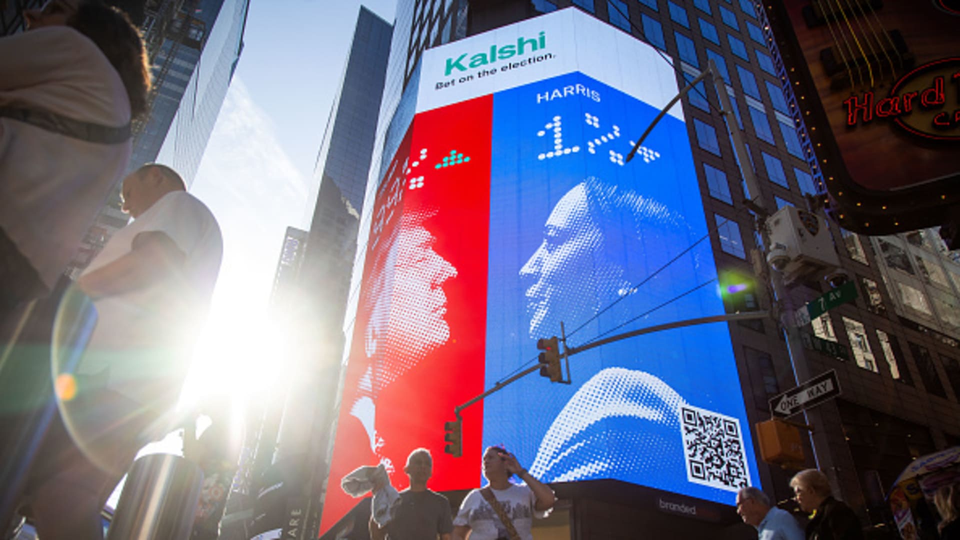 Prediction Market Growth: Kalshis Election Hub Signals Capital Shift
