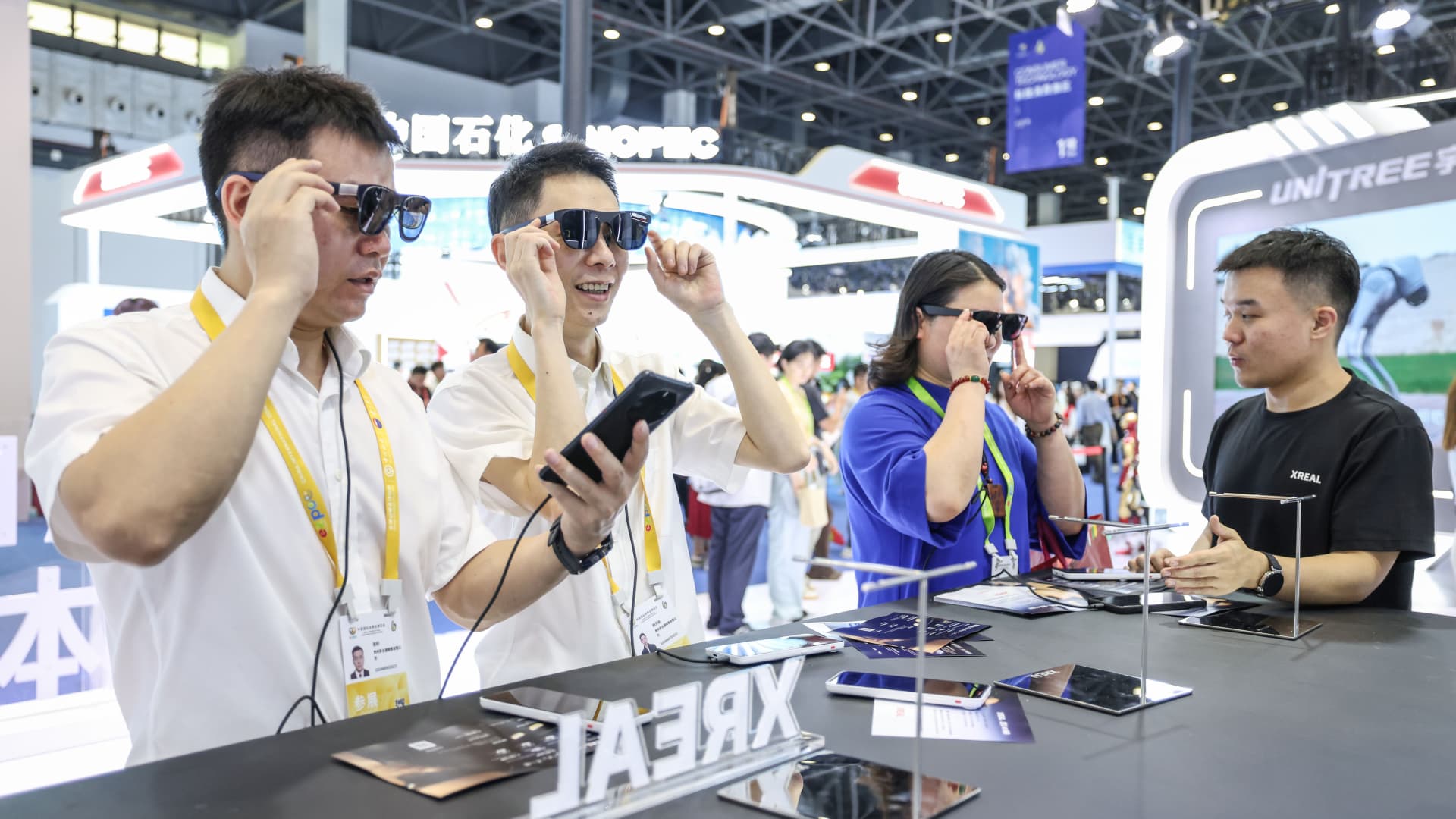 Shenzhen Hardware Innovation: How a Former Apple Executive is Chasing the Next Apple